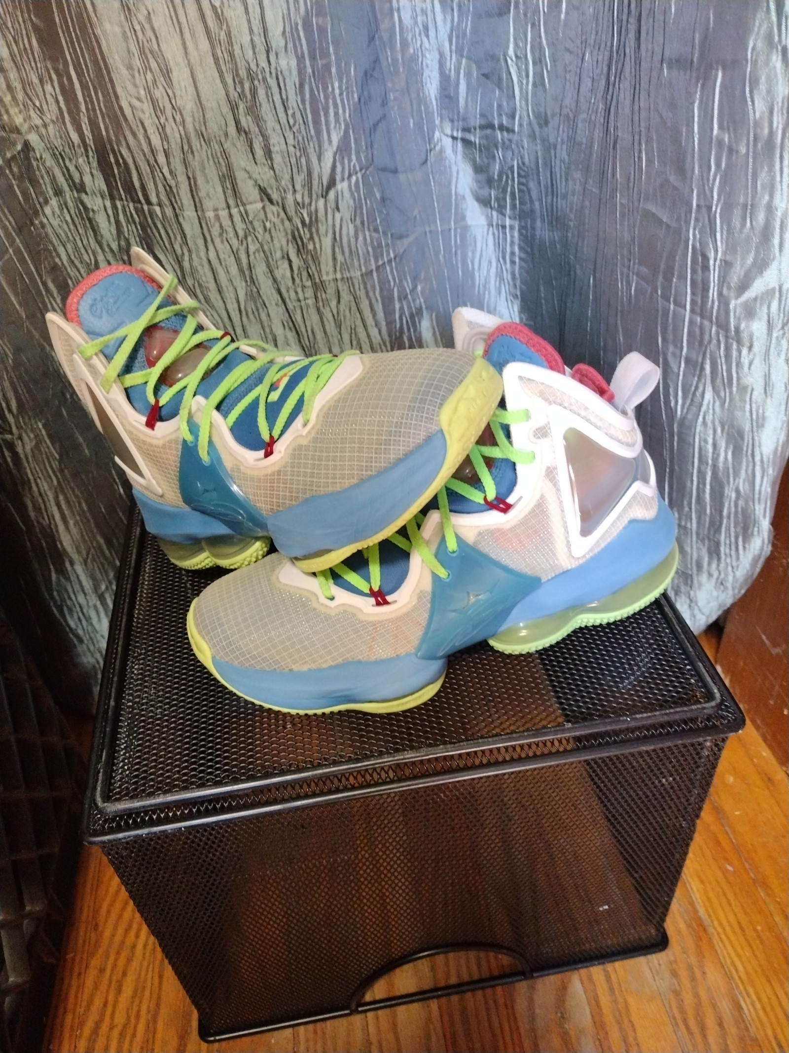 Nike LeBron 19 Tropical Dutch Blue-Lime-Gold