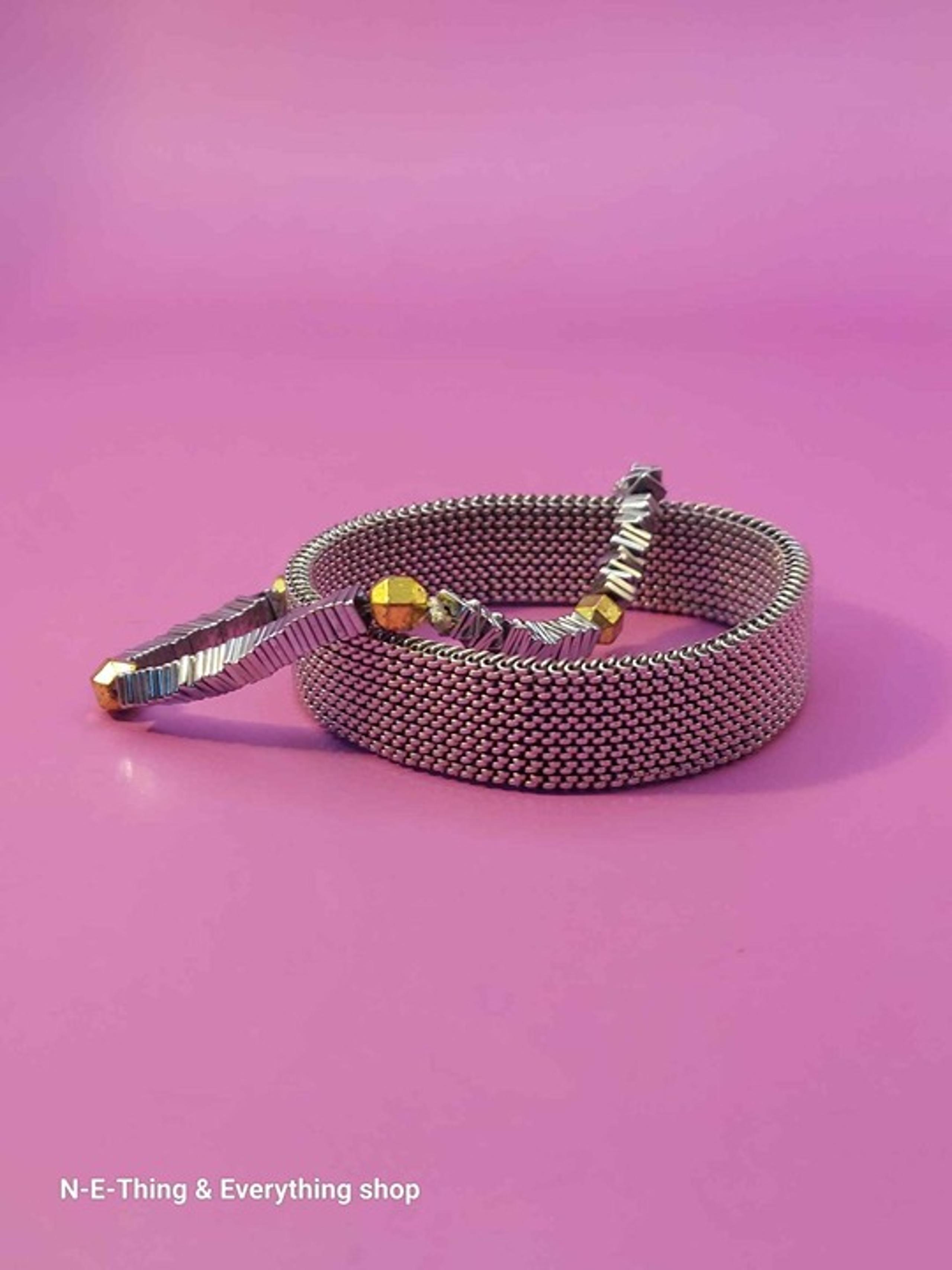 2 Vintage Metal Stretch Bracelets