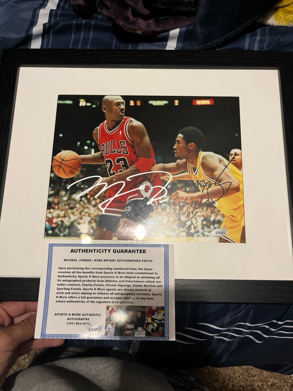 Very rare duel Michael jordan and Kobe auto (%100 authentic)