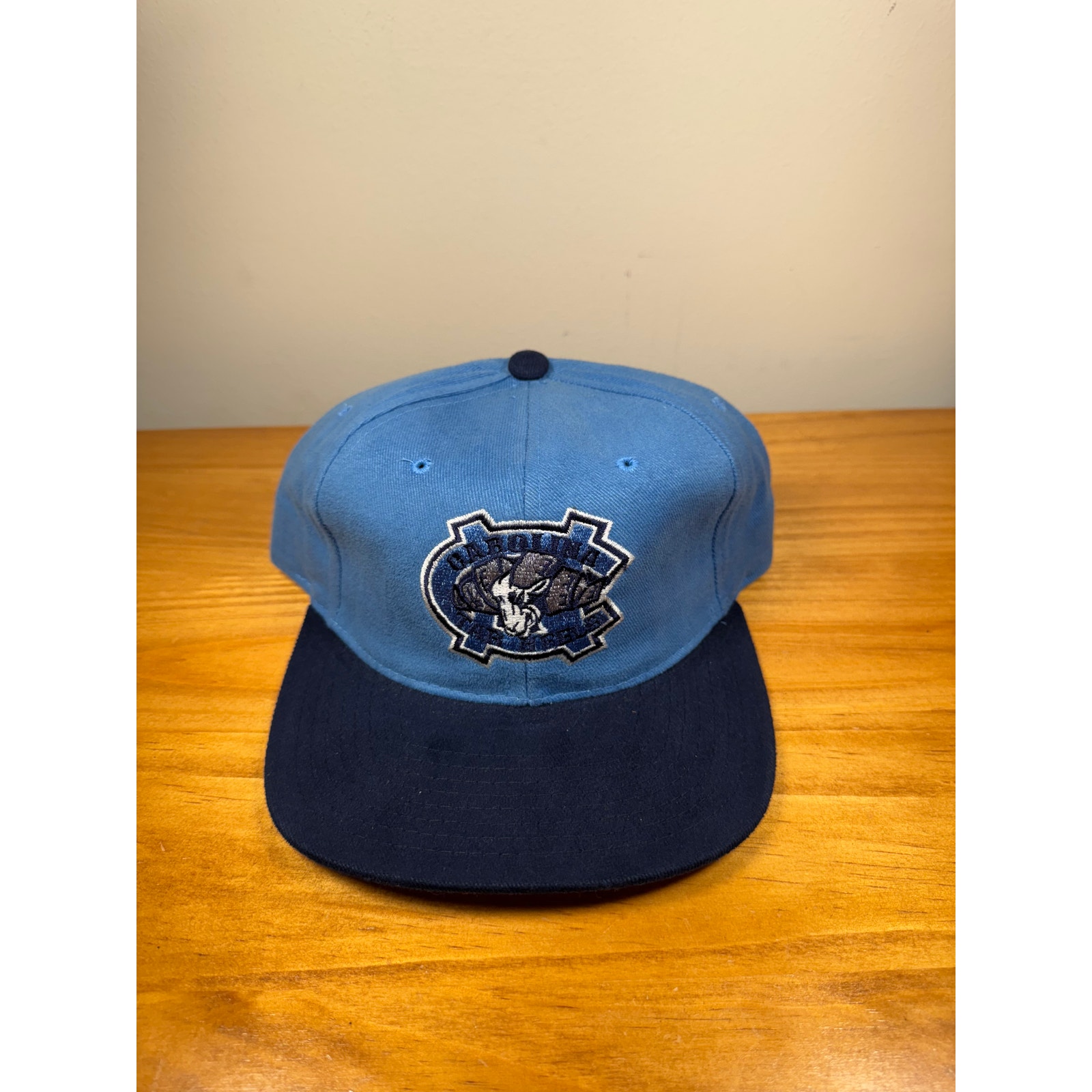 NEW RARE Deadstock VTG 1990s UNC NCAA Lee Snapback Hat - White/Blue
