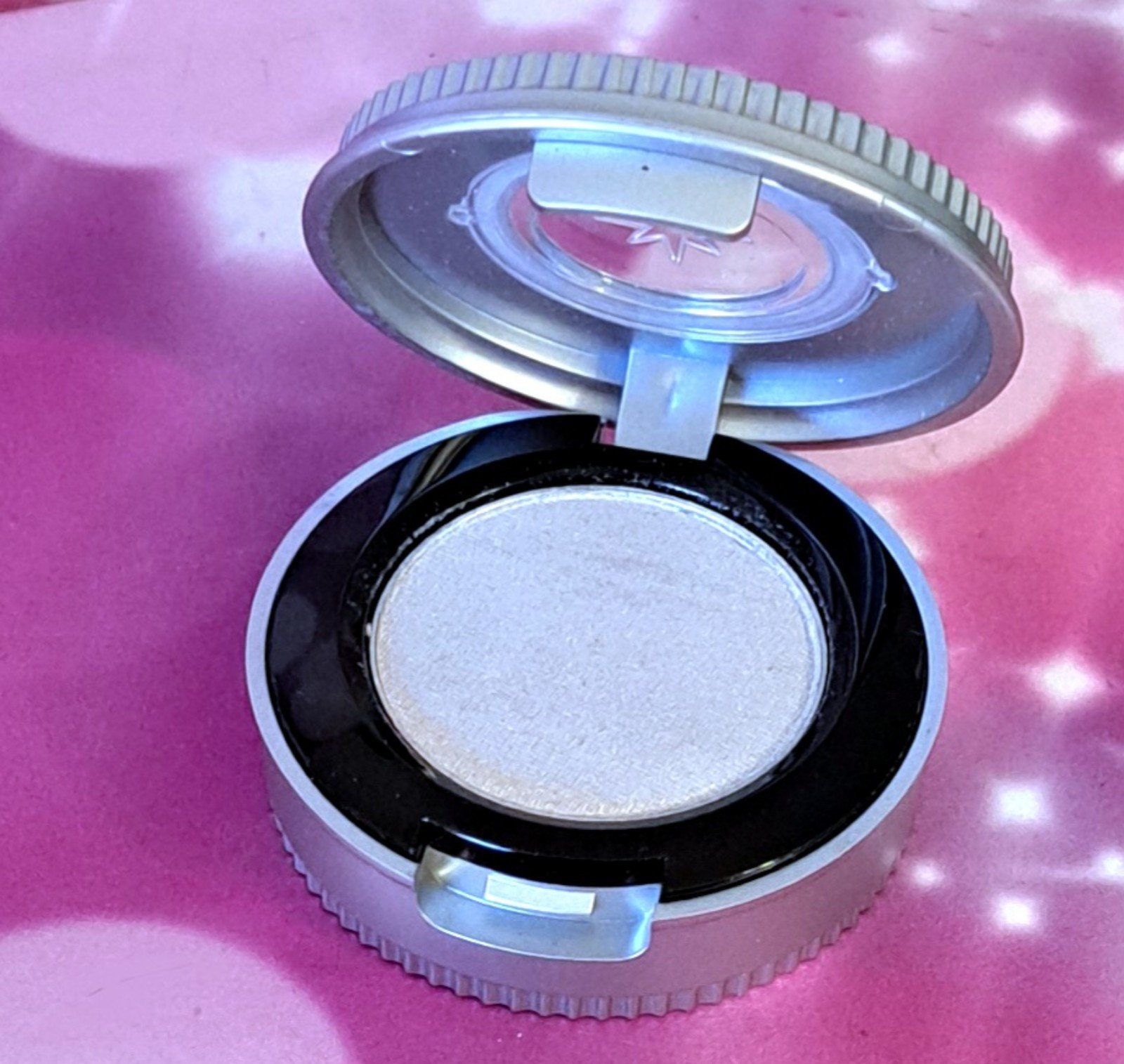 Urban Decay Eyeshadow single Vapor white shimmer