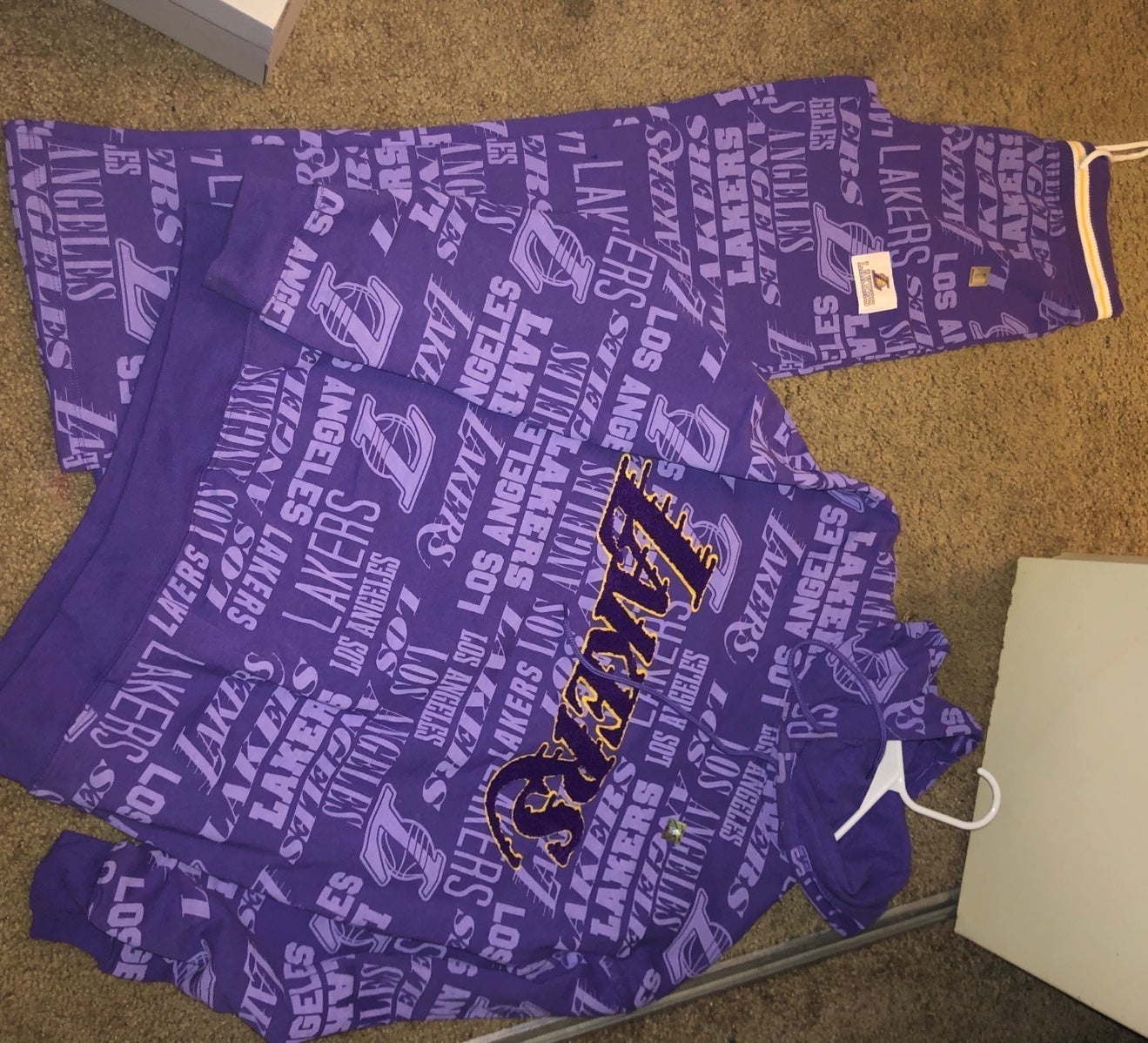 Lakers sweat outfit