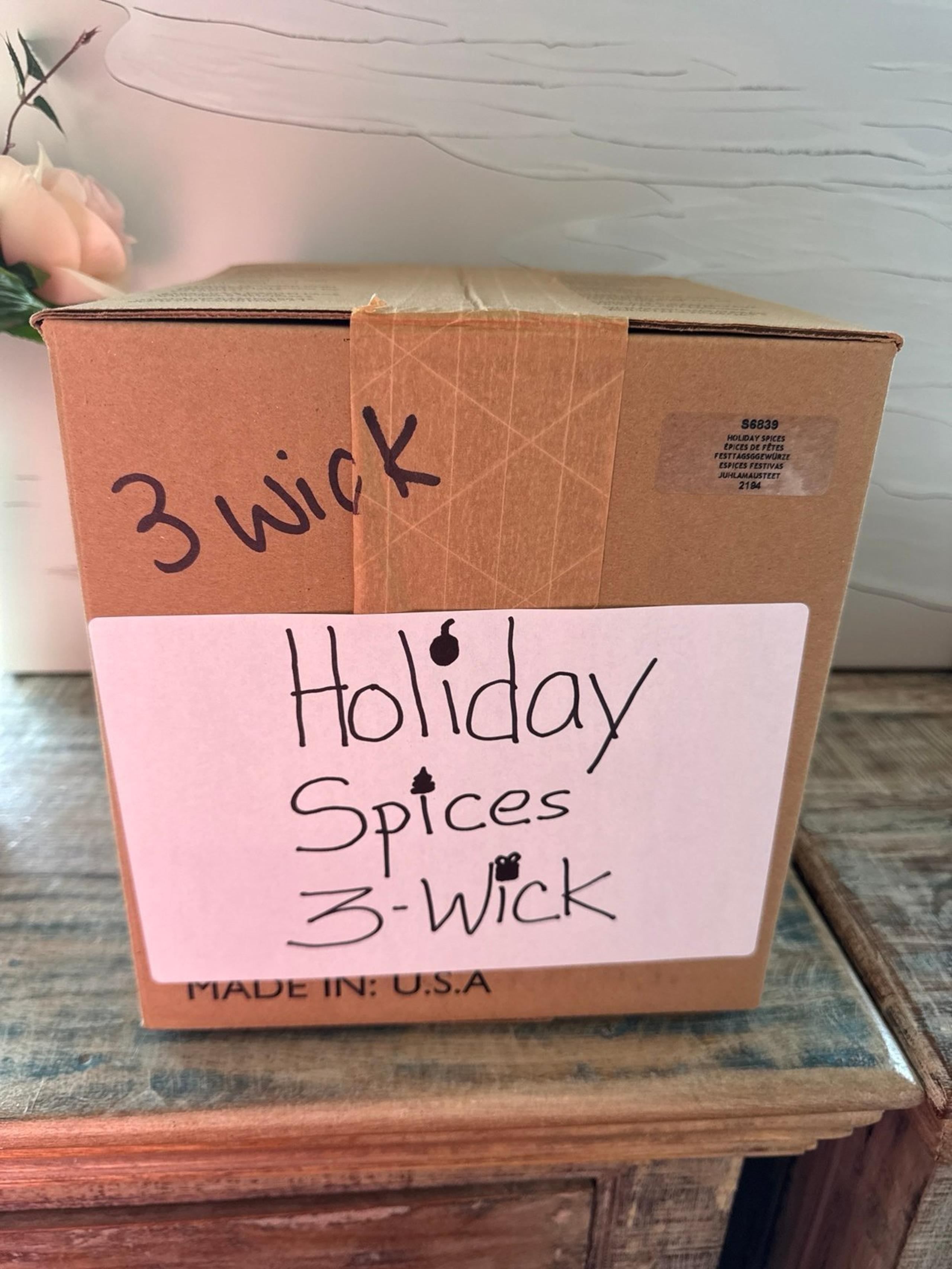Partylite 3-Wick Candle  6 x 8 Holiday Spices NEW**********RARE