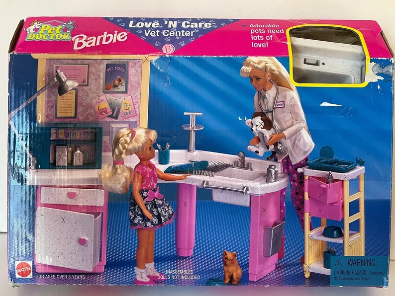 Vintage 1996 90's Mattel Barbie Doll Love 'N Care Pet Doctor Vet Center in box