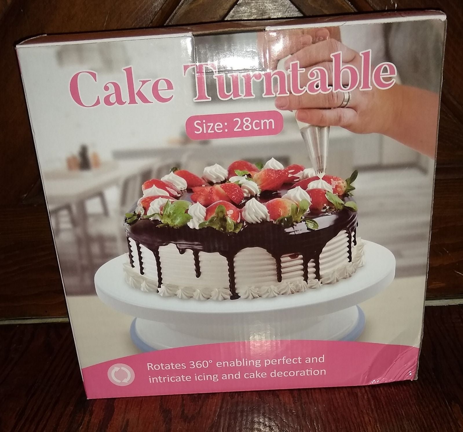 73 Piece Decorating Set
