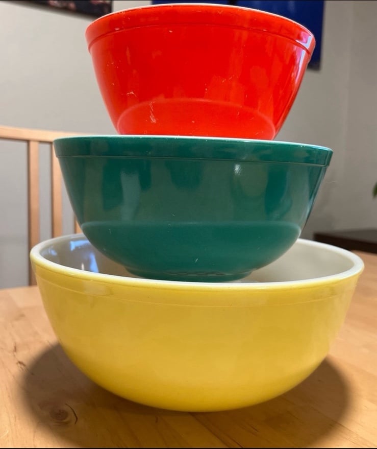 pyrex primary bowls