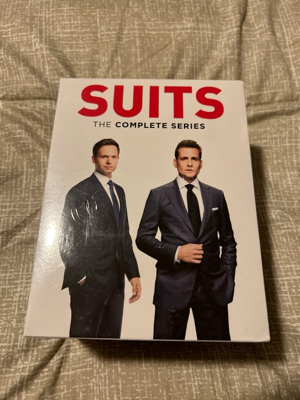 Suits complete series (sealed) DVD