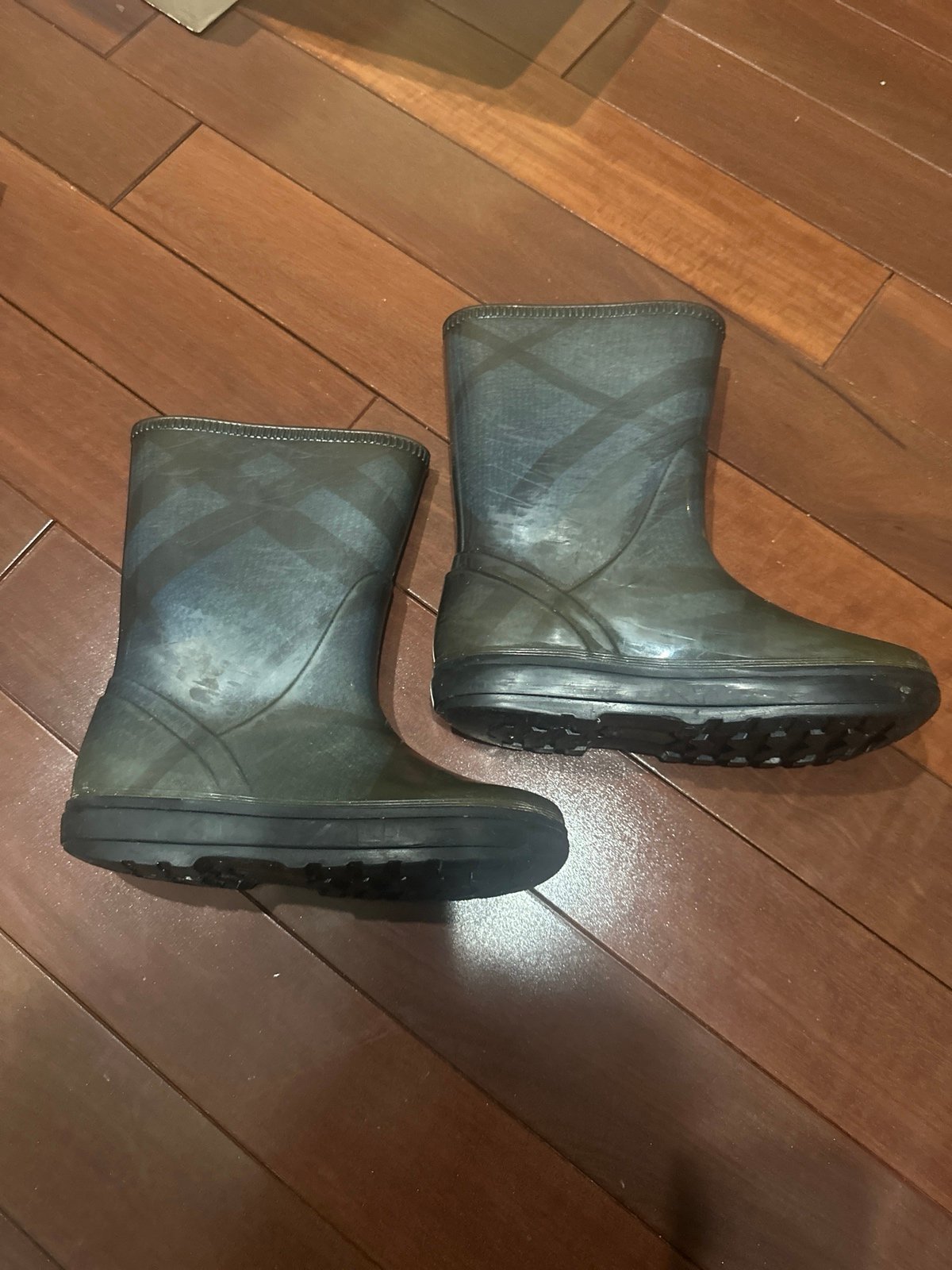 Burberry kids boots
