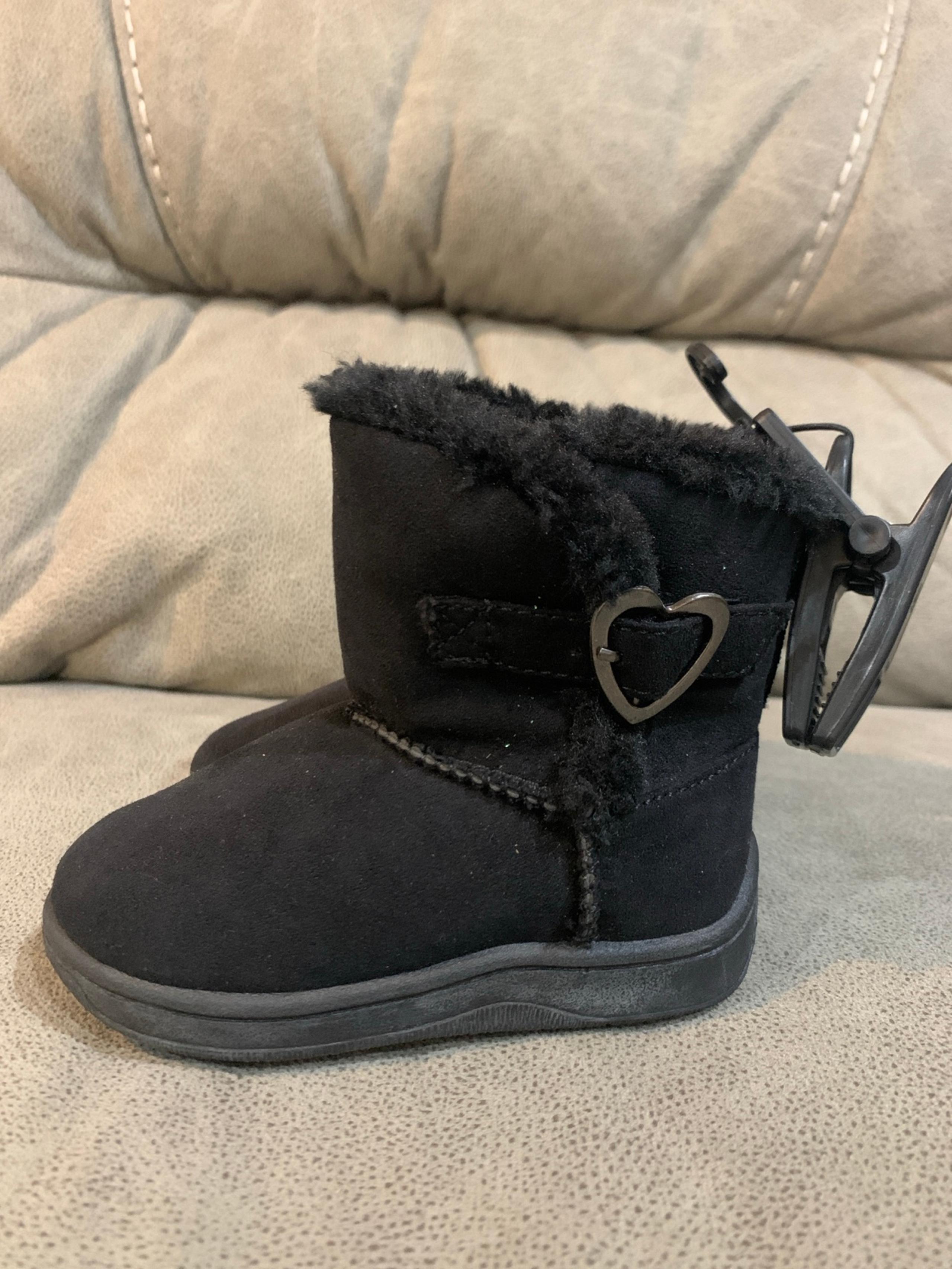 Toddler Girls Black Boots Size 4
