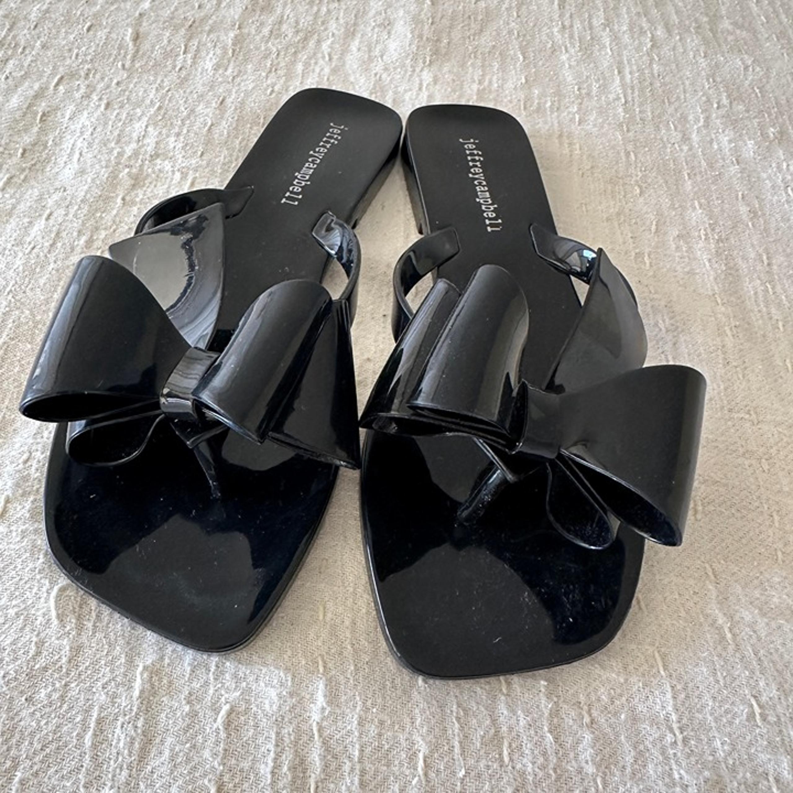 New (unused)  Jeffery Campbell Thong jelly Sandals with bow