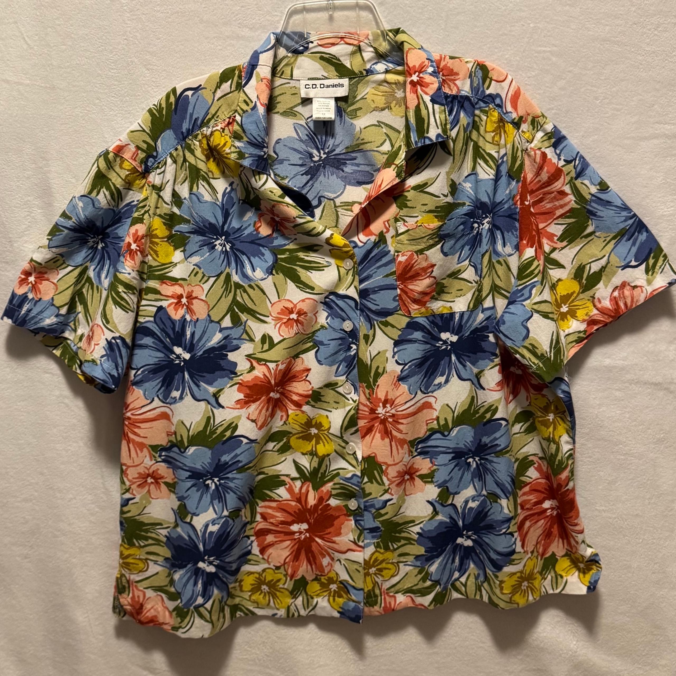 C. D. Daniels Women’s Size 1X Blouse Top Shirt Floral Short Sleeve Hawaiian