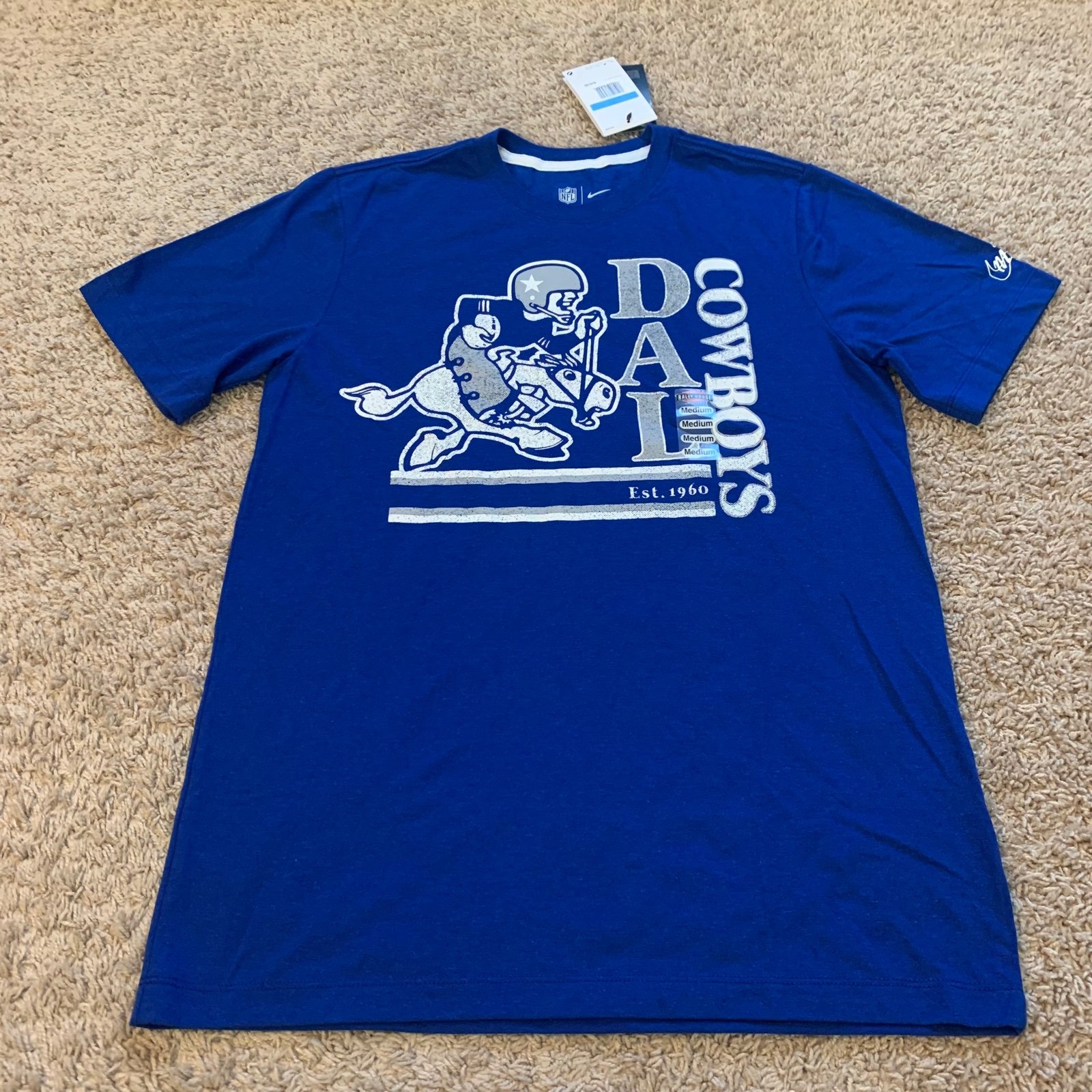 Men’s Nike x NFL Dallas Cowboys Throwback Logo Graphic Short Sleeve T-Shirt