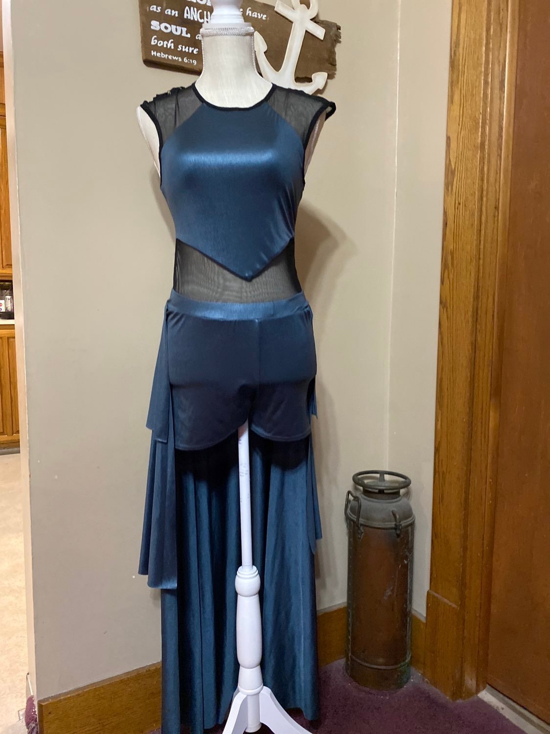 KELLE EMERALD GREEN GOWN Medium