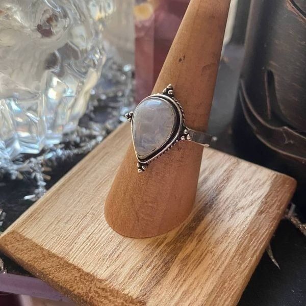 Moonstone Sterling Silver Ring Size 6