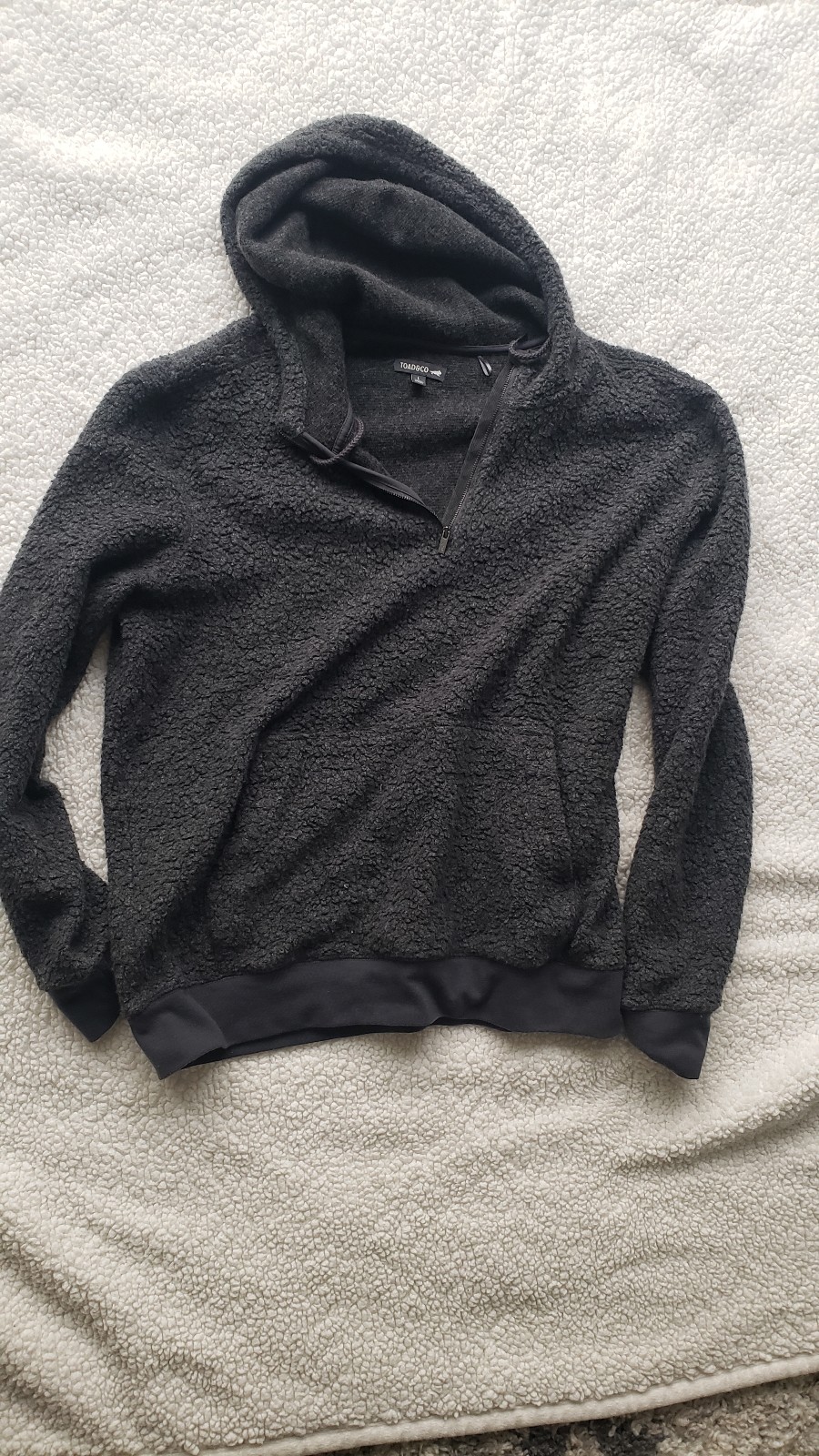 Toad & co Mens size large half zip pull over sweater with front pockets gray