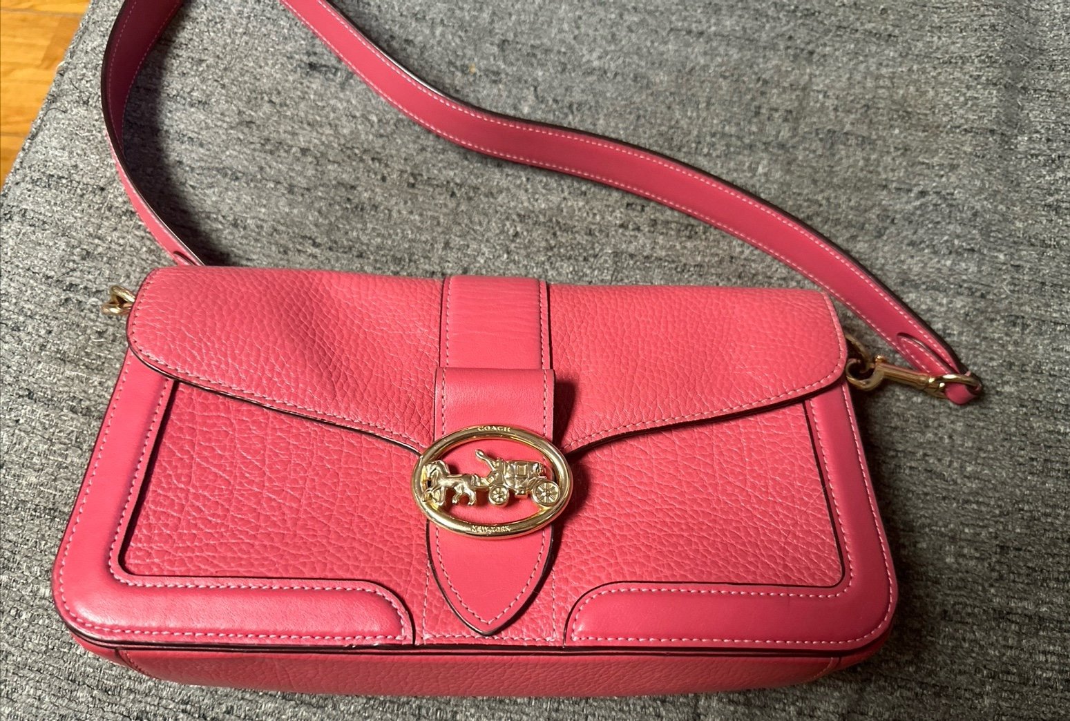 Coach Georgie Shoulder Bag Elegant Buffalo-Embossed Leather Snap Close