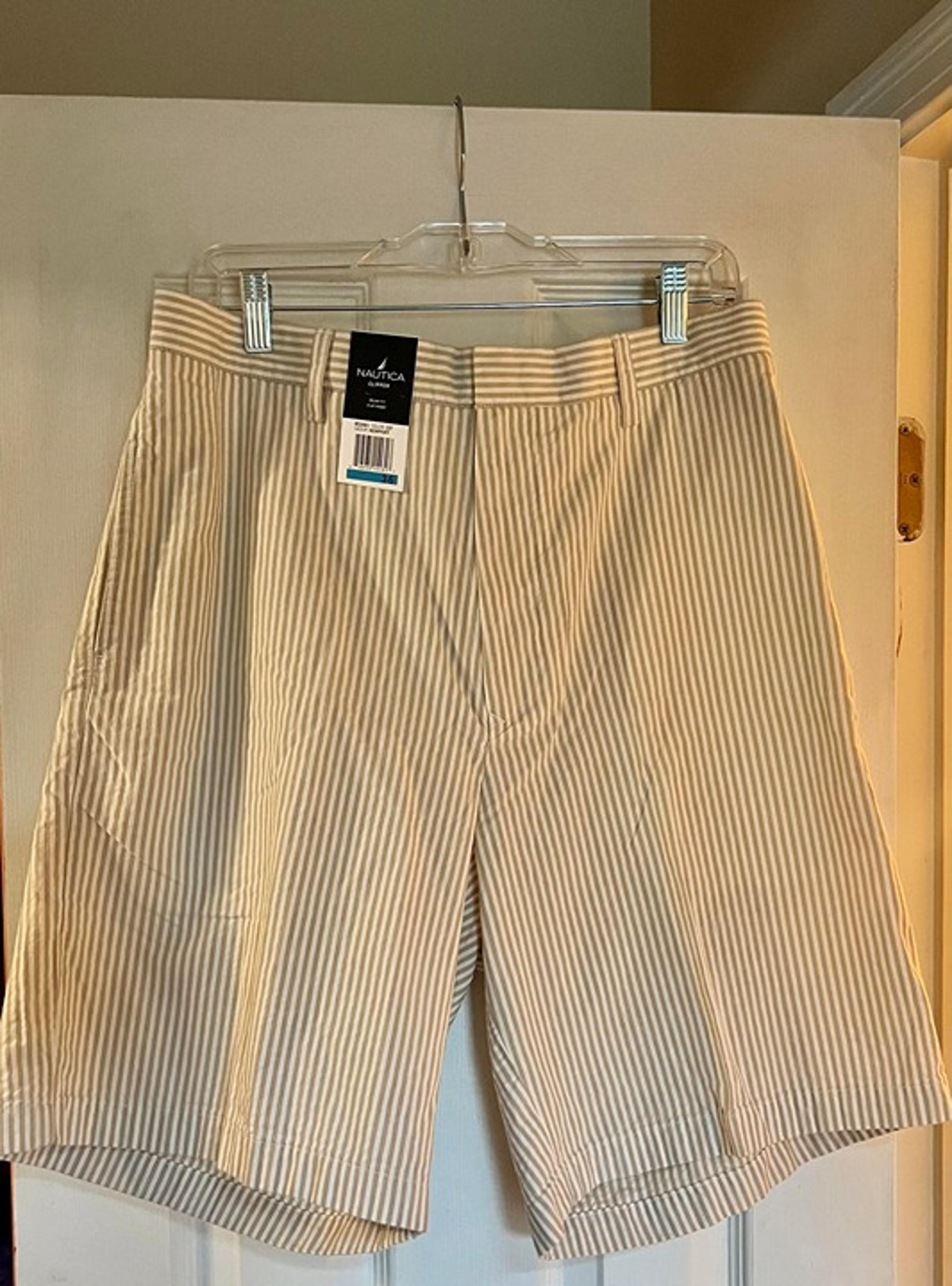 Men's Nautica Shorts Beige and White Stripes Size 36-New With Tags!