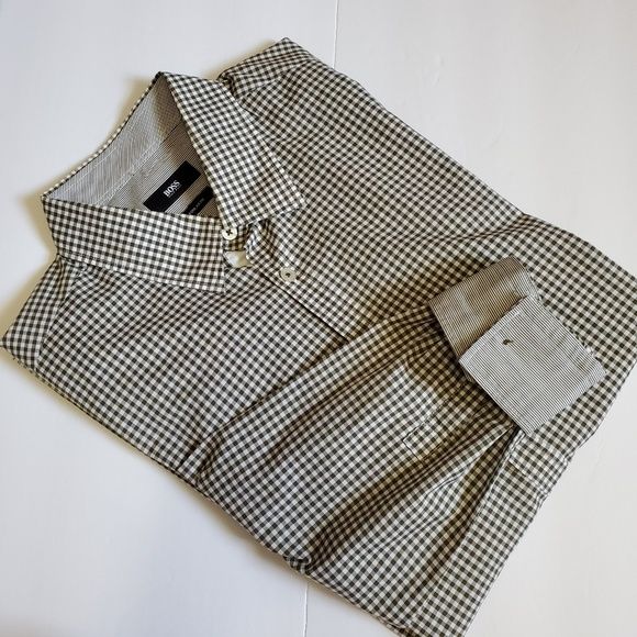 Boss Hugo Boss Button Down Size Large