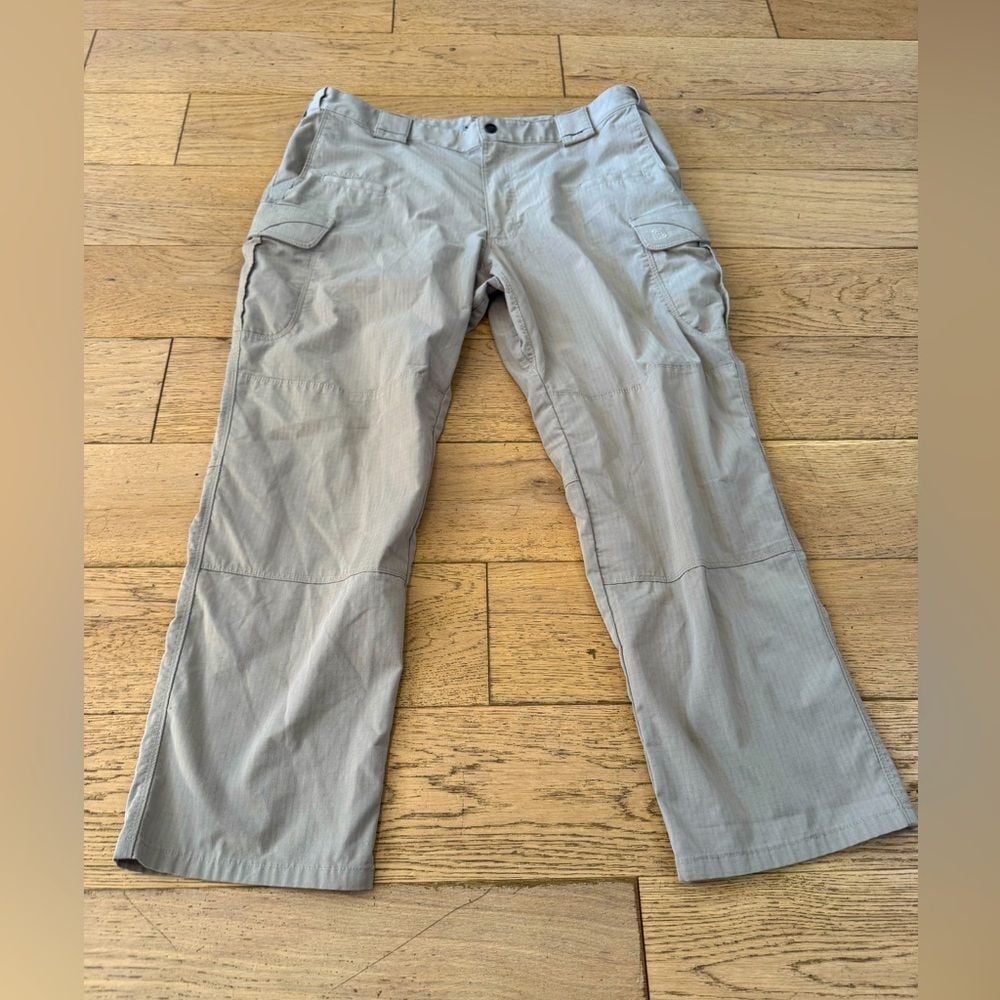 5.11 Tactical Stryke Khaki Men's Pants Size 40/30