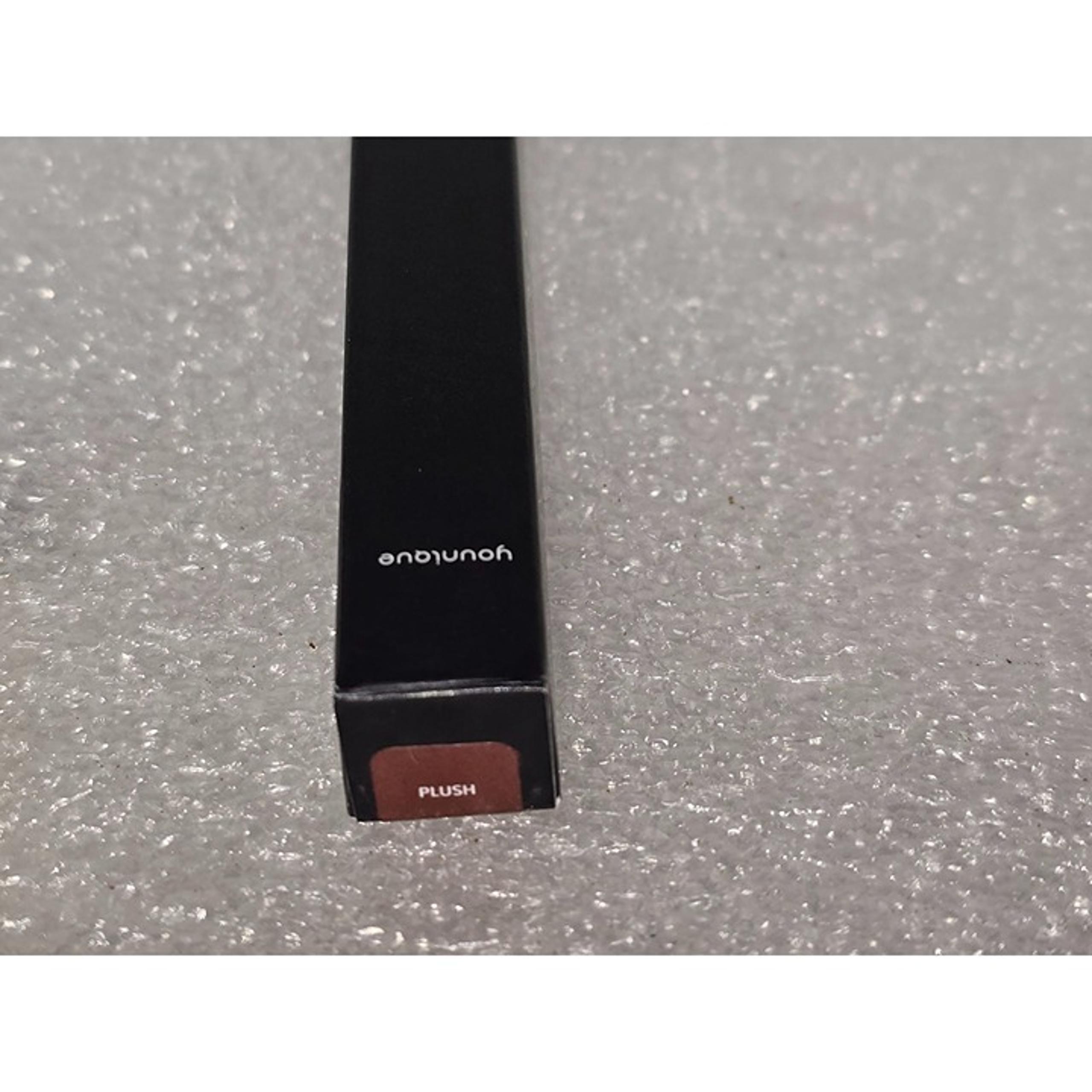 Moodstruck Precision Lip Liner Plush Brown By Younique