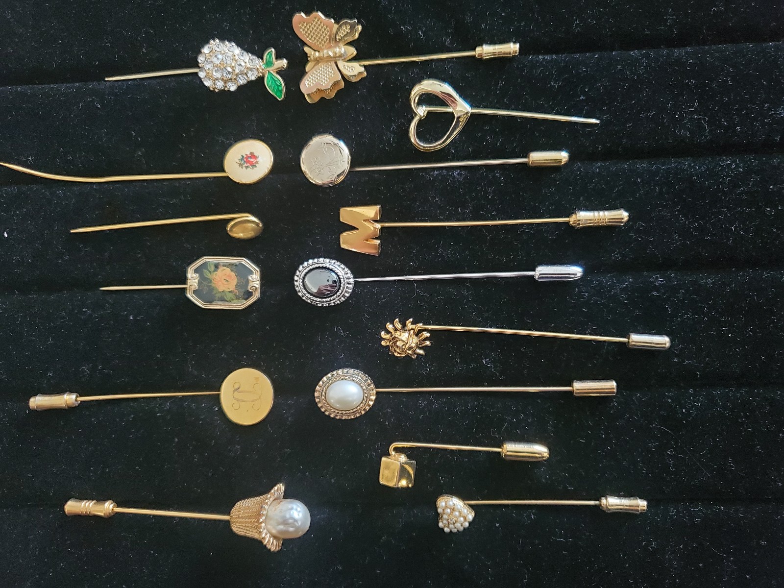 Lot pin jewelry