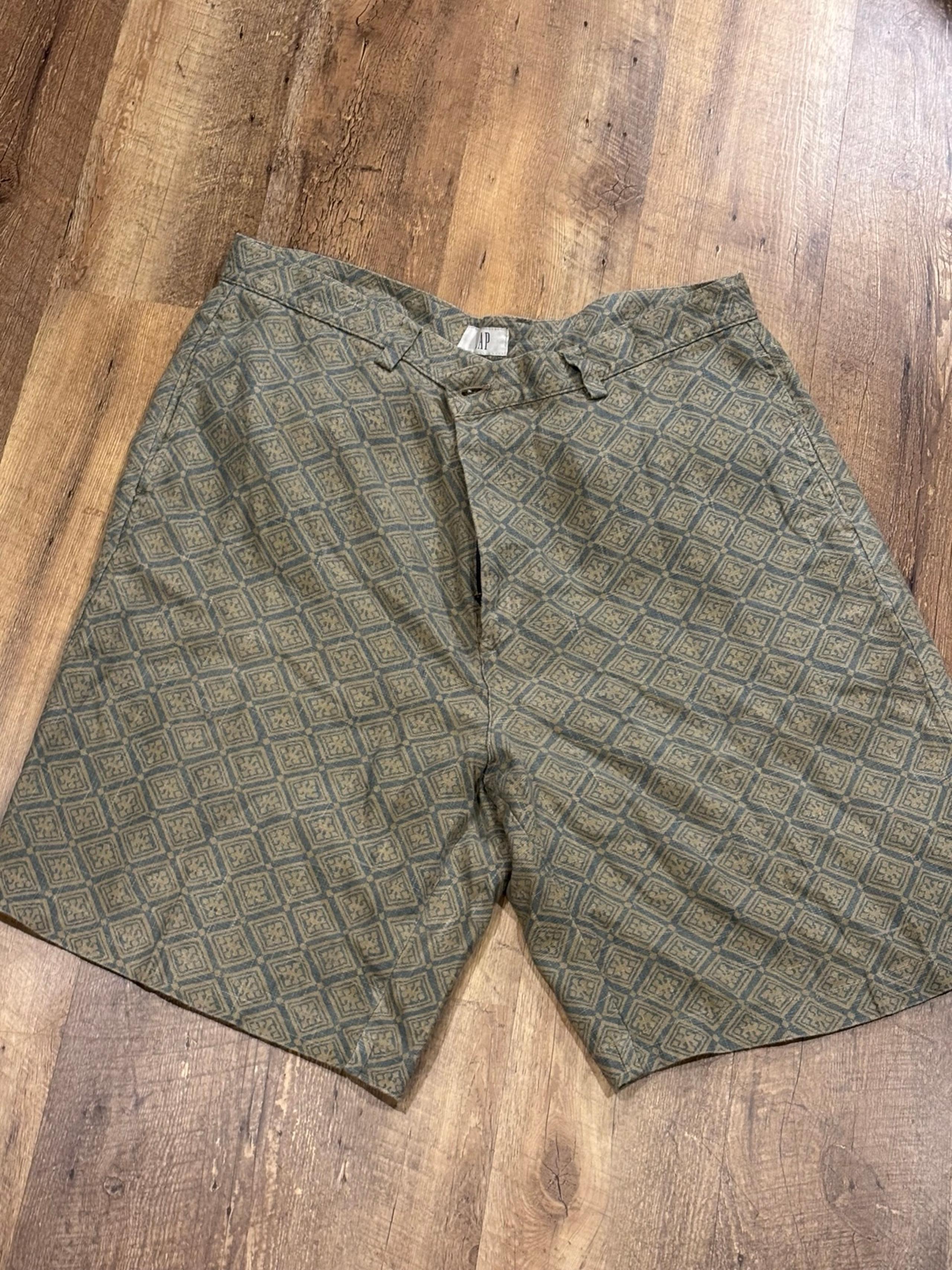 Vintage Gap men’s 100% Linen shorts