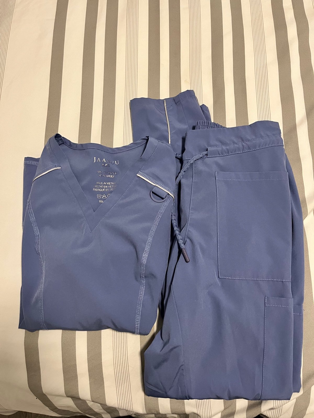 jaanuu scrubs
