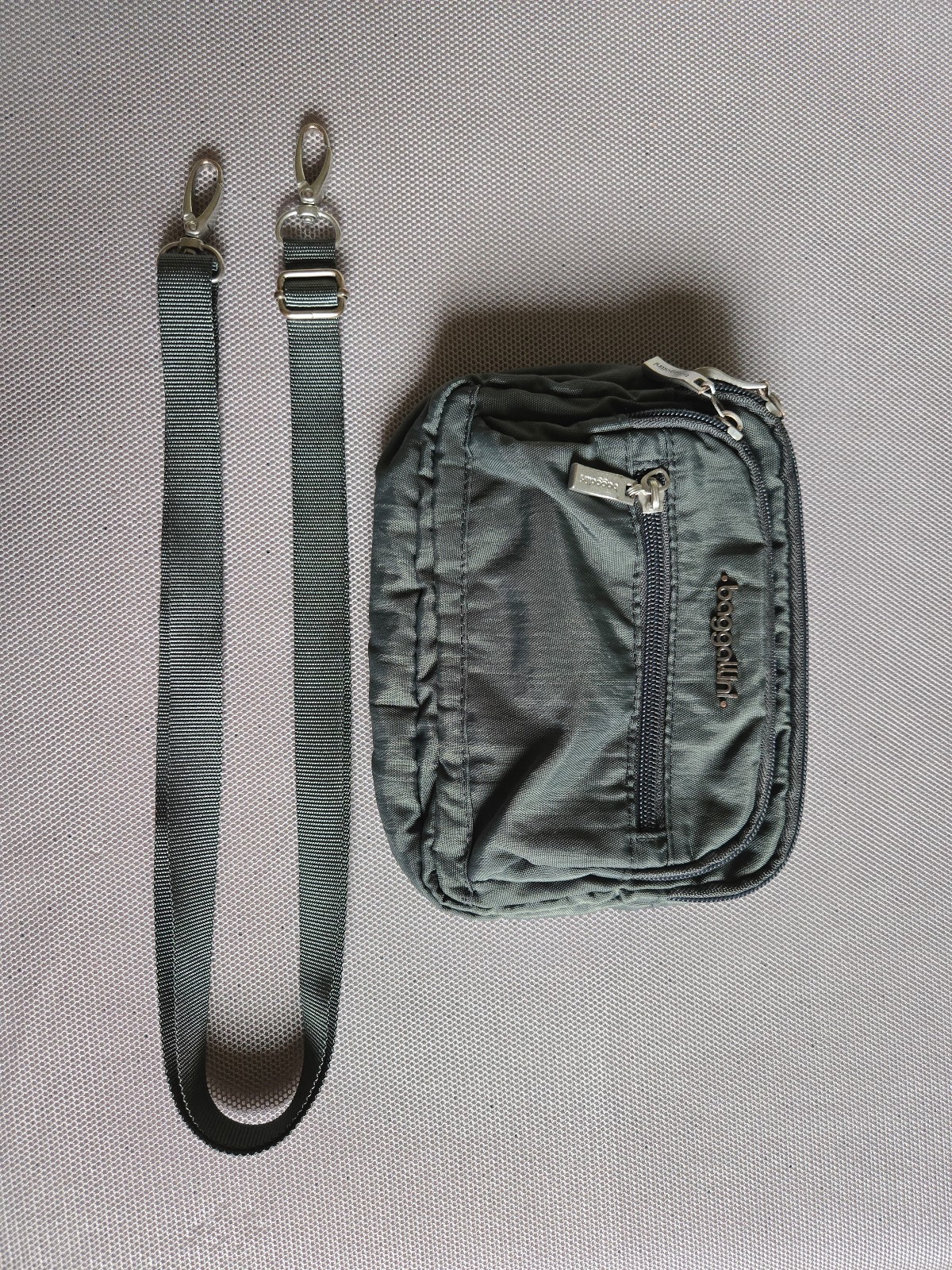 Baggallini crossbody bag