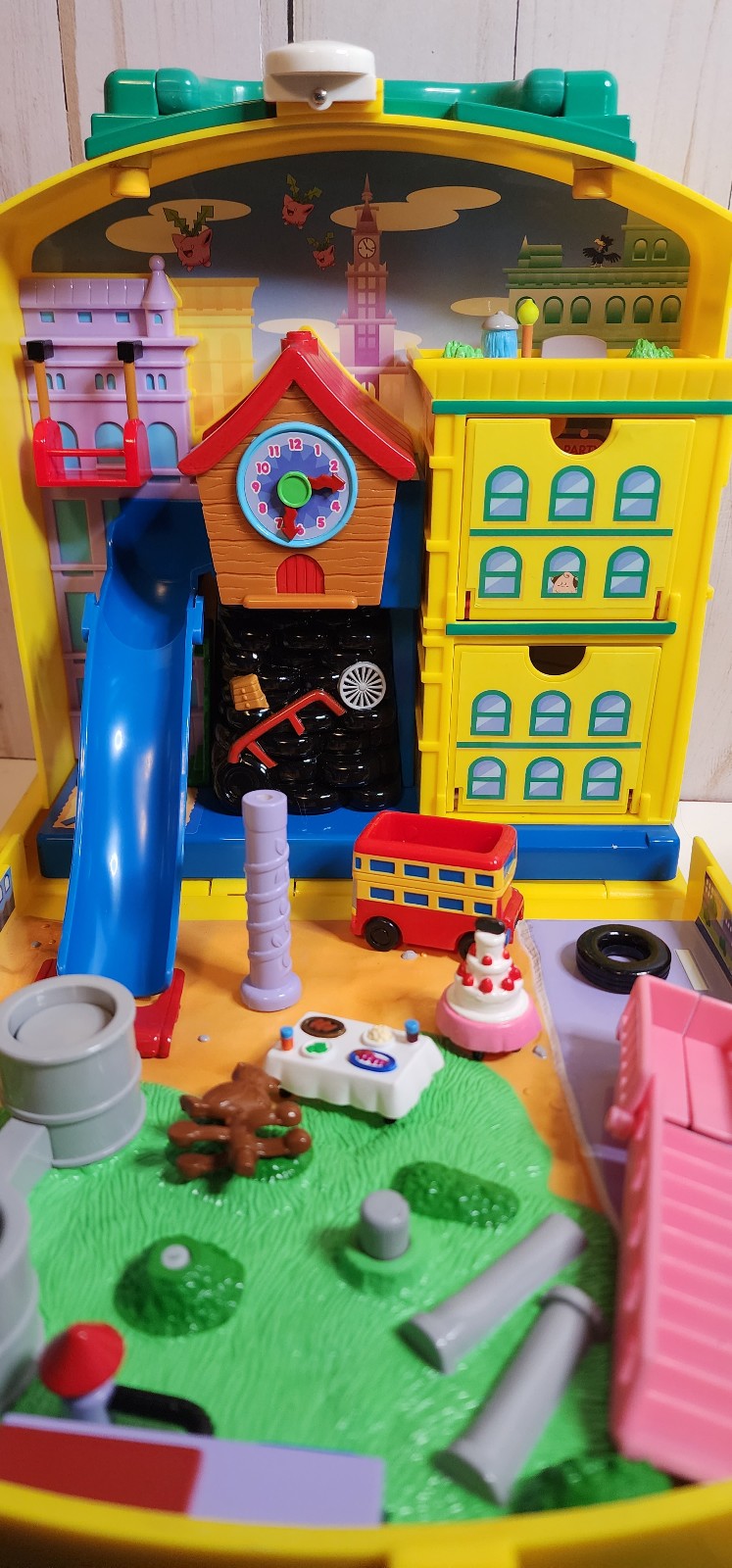 Pocket Monsters selling 2000 and Pokemon Chibi Poke House 1998 set