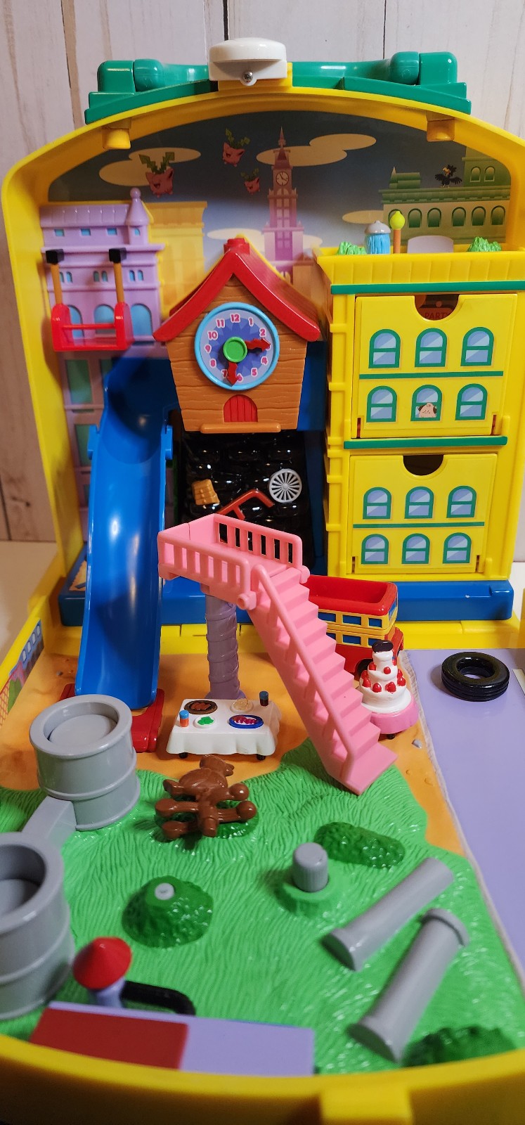 Pocket Monsters selling 2000 and Pokemon Chibi Poke House 1998 set