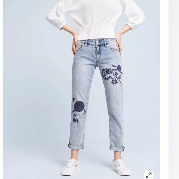 Anthropologie Pilcro Hyphen Embroidered Jeans Boyfriend size 29 Floral Bohemian