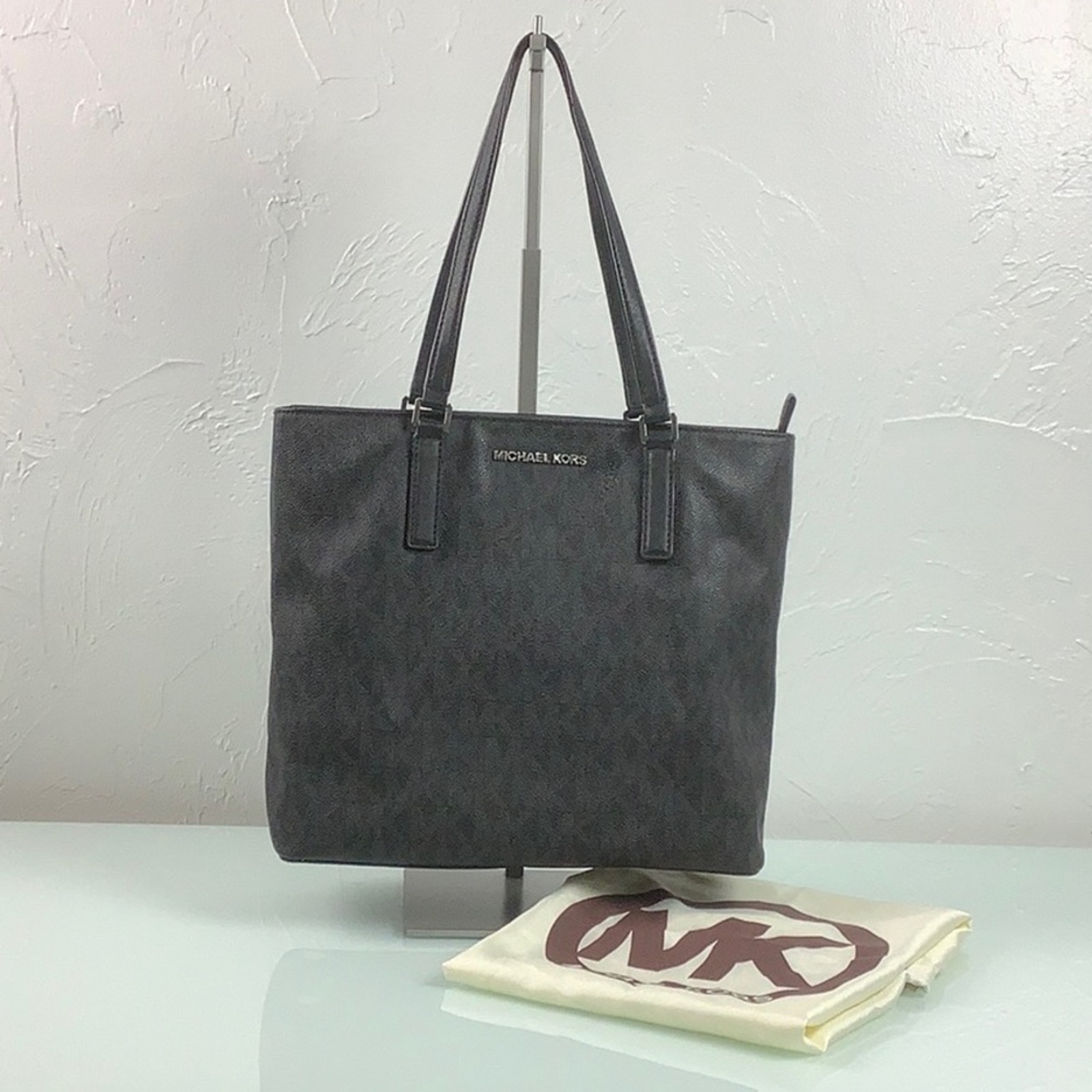 Michael Kors Morgan coated signature print Travel Tote zippered purse & dust bag