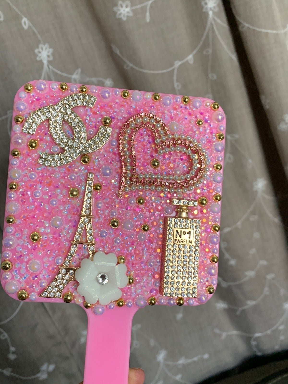 Hand mirror