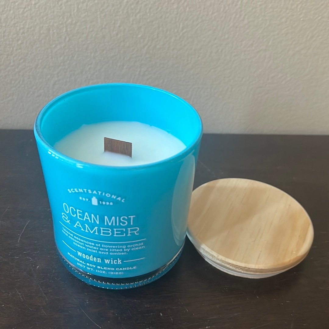 Scentsational Ocean Mist Natural Soy Blend Candle 11 oz W/ Wood Lid ~ New.
