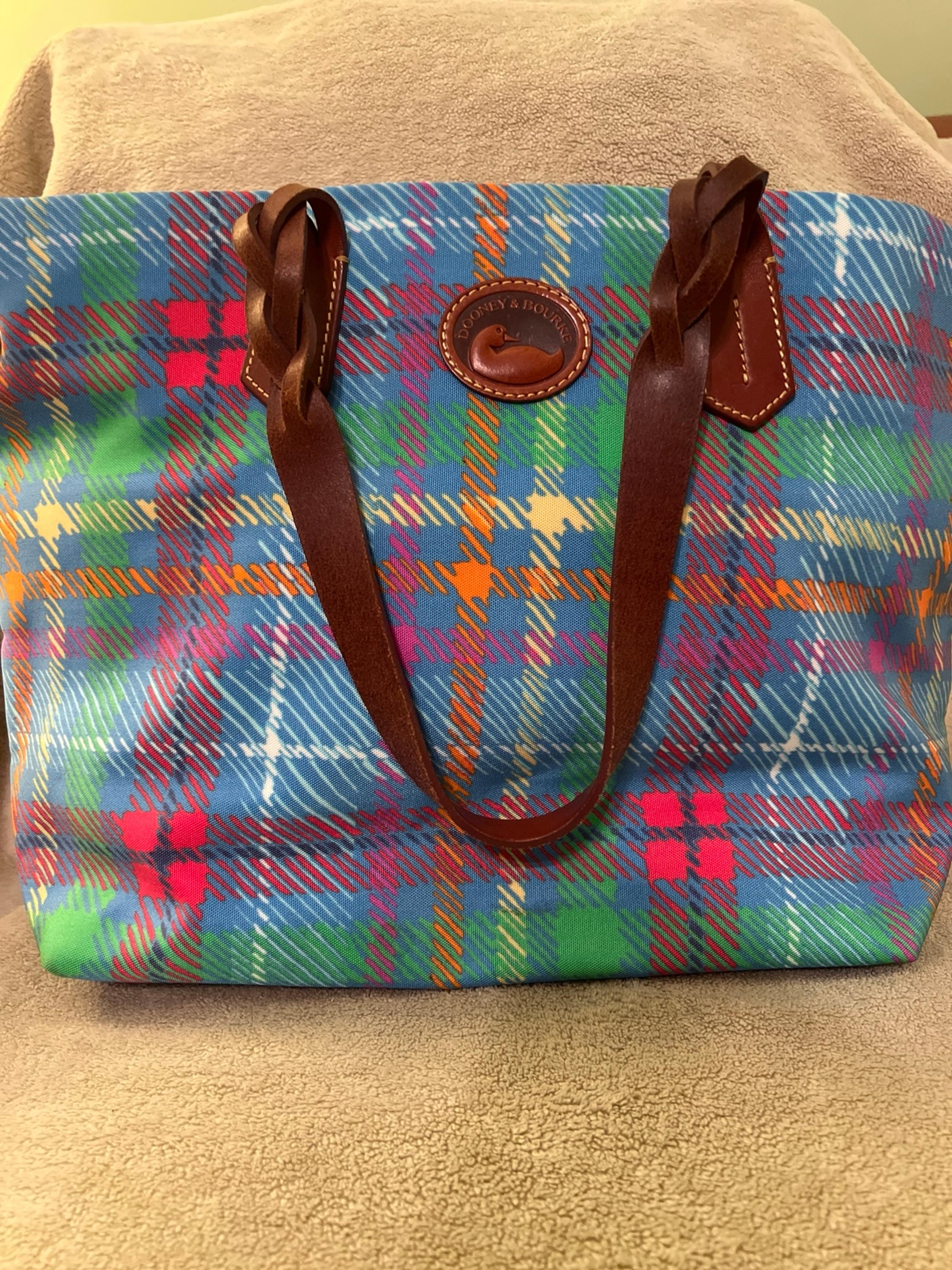Dooney and Bourke tote