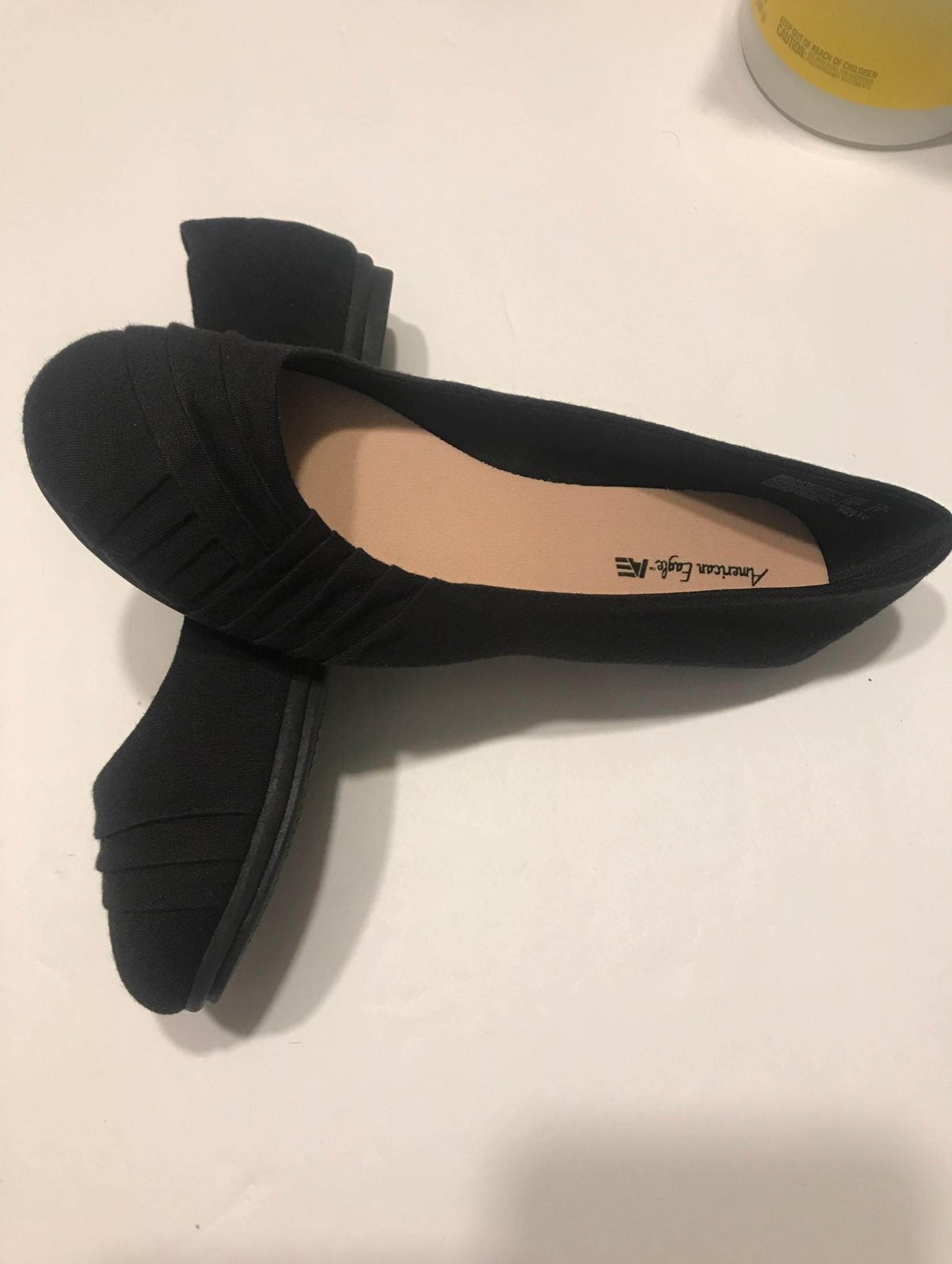 American Eagle bree black womans slip on