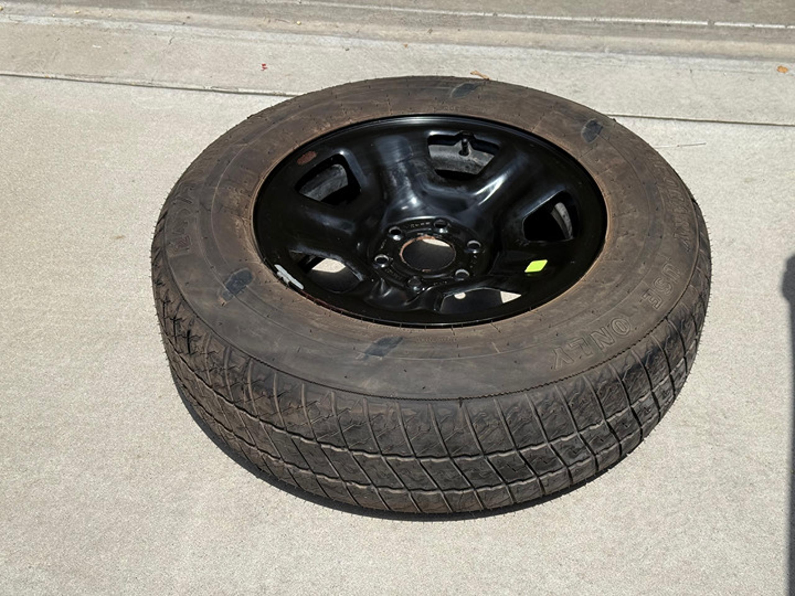 19-24 DODGE RAM 1500 BIGHORN STEEL SPARE WHEEL & TIRE 18X7-1/2, 6 LUG, 245/70R18