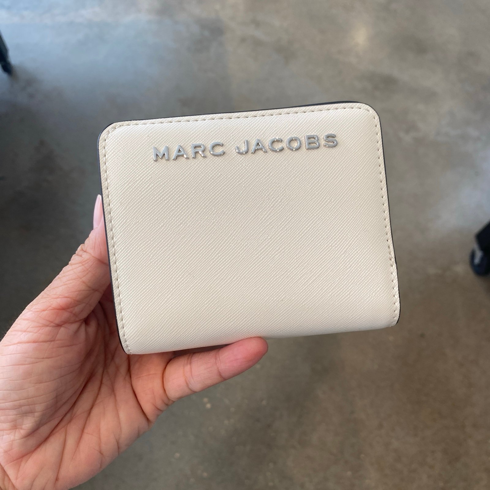 Marc Jacobs 4S4SMP002S02 bifold wallet