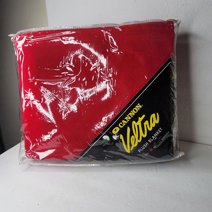Vintage Cannon Plush Blanket Throw Red Nylon Full Size 72 x 90 NIP