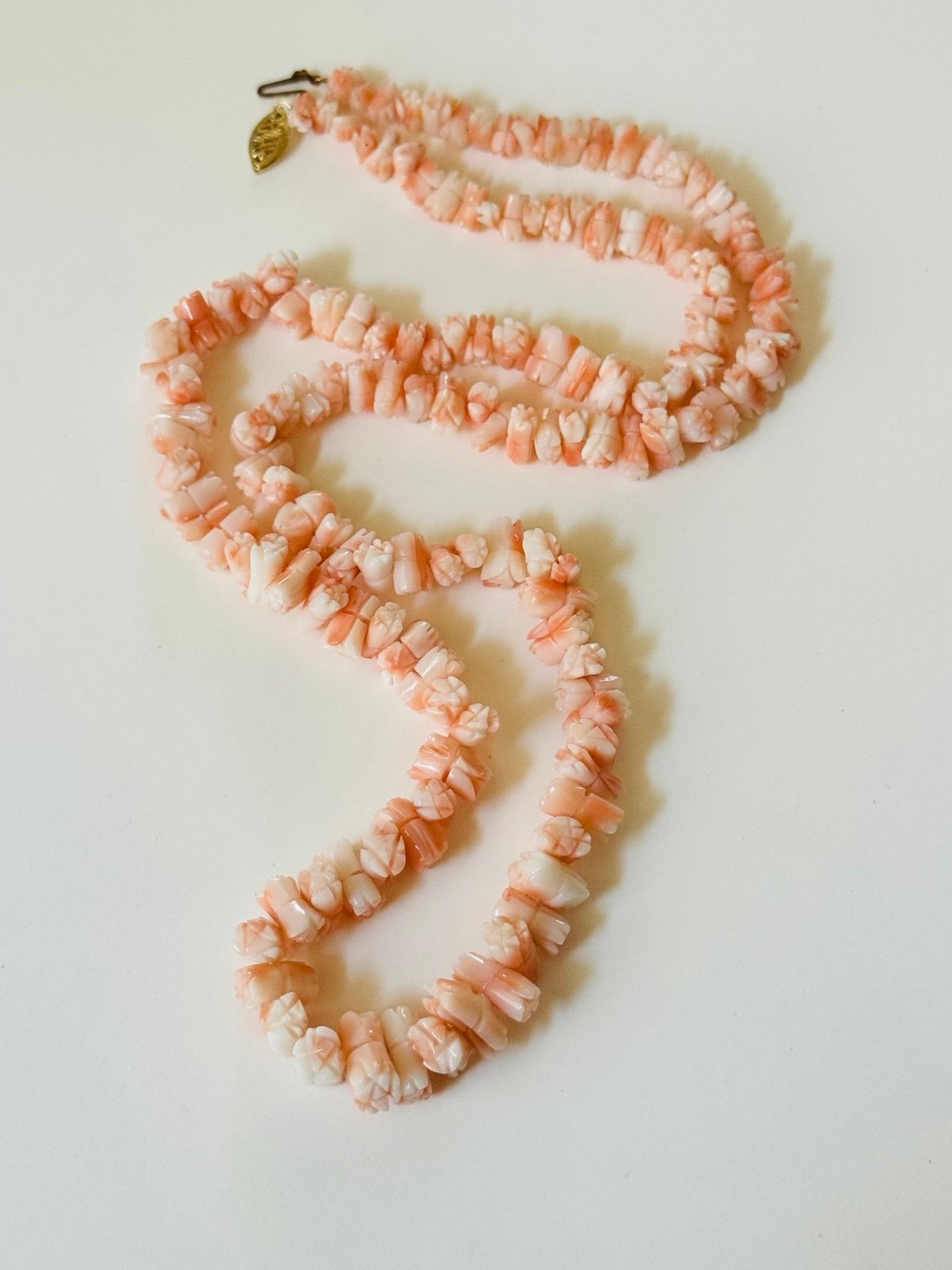 VTG Angel Skin pink Coral Natural Necklace 14k Gold beaded Carved Floral Collar