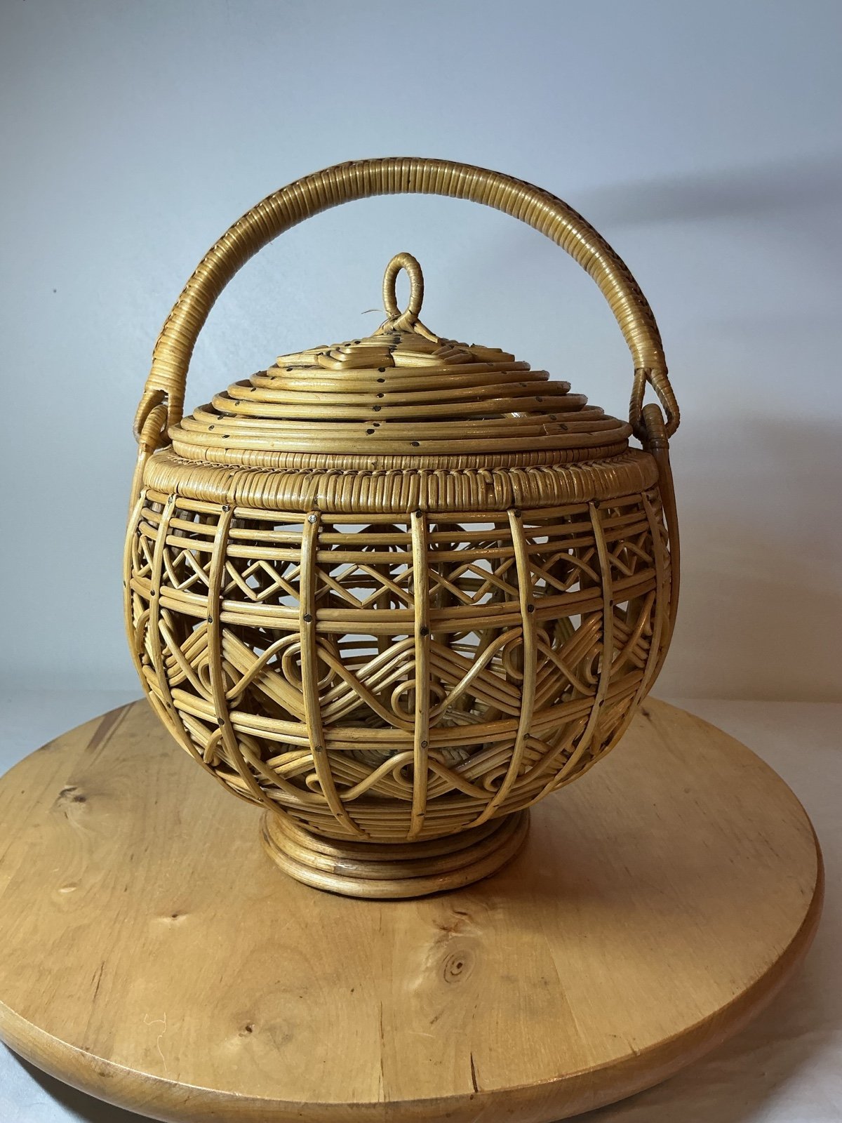 Vintage Bent Rattan Wicker Basket w Handle & Lid Easter Egg 10” Boho Cottage