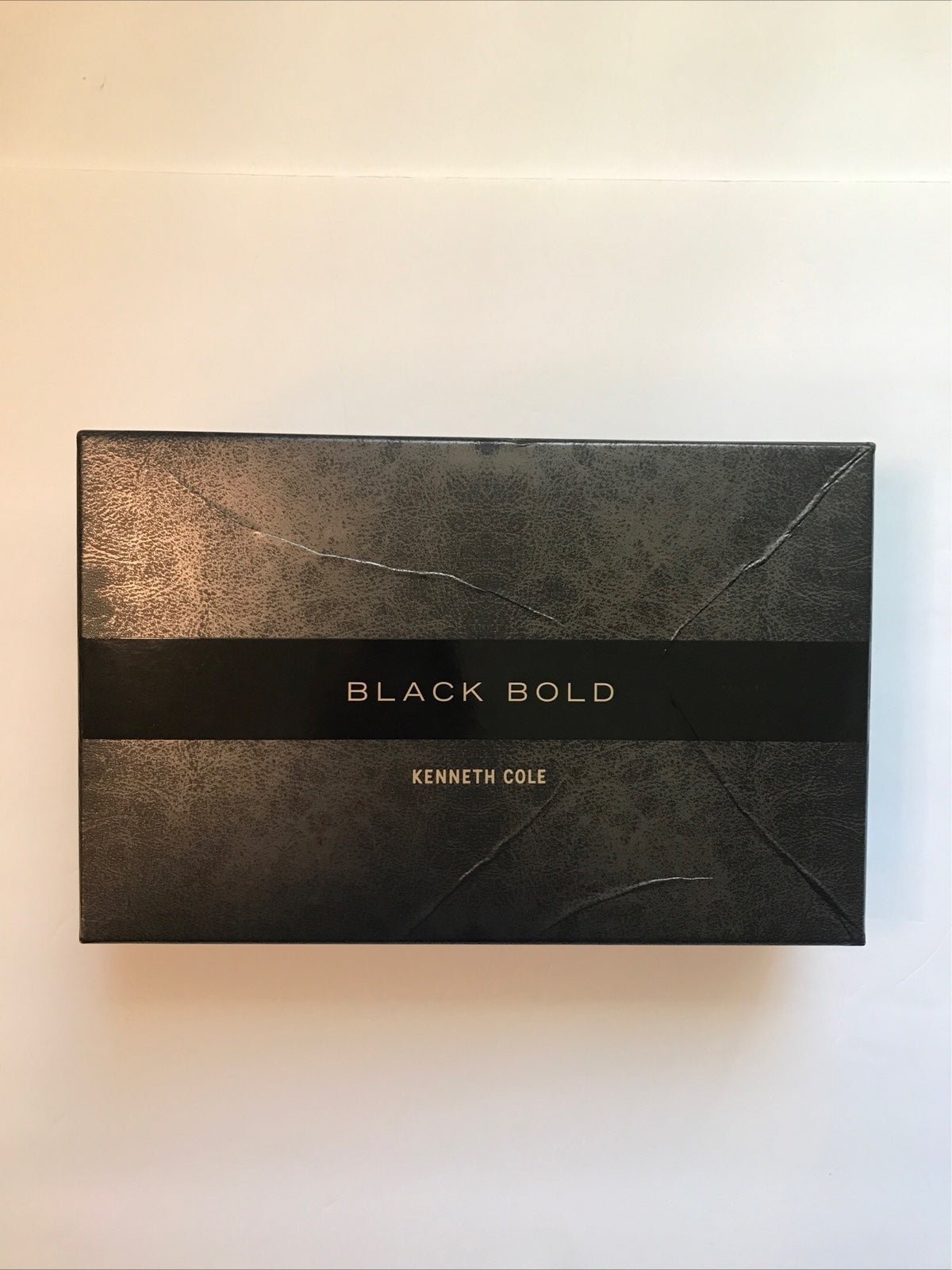 NIB Kenneth Cole Black Bold 3 piece Set Men. Eau de Parfum, Shave Balm, Wash