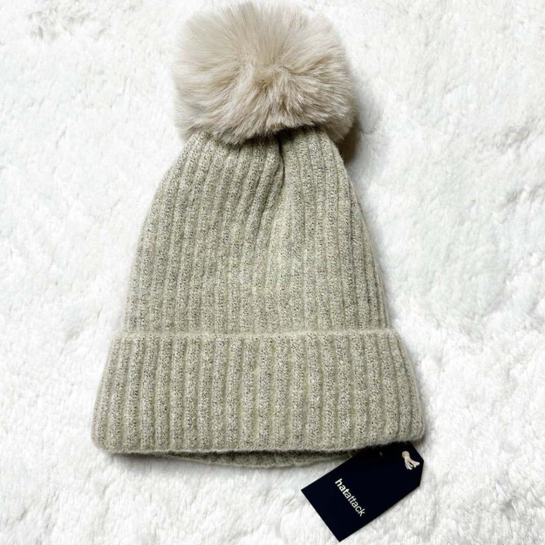 NWT Revolve Hat Attack City Beanie w/Cozy Lining & Faux Fur Pom Oat Women’s OS