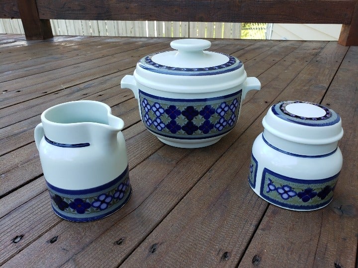 VINTAGE Tangier Lambeth Stoneware by Royal Doulton 2Qt Round Covered Casserole