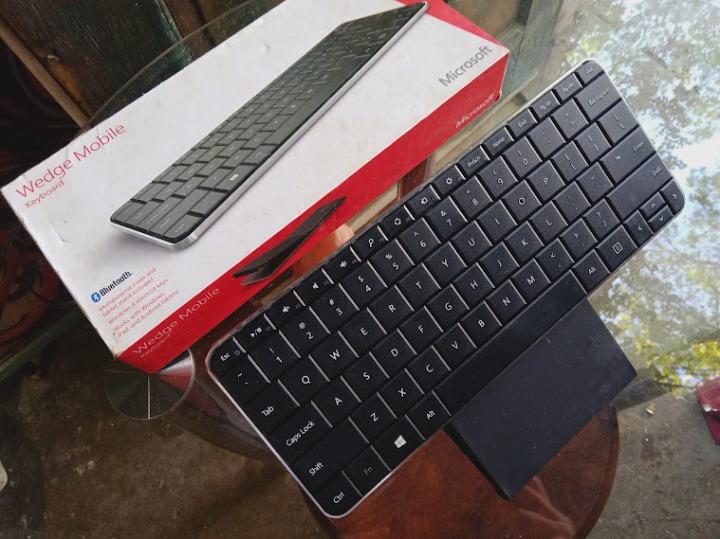 Microsoft Wedge Mobile Keyboard Bluetooth