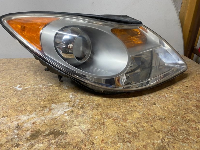 2009-2011 KIA BORREGO PASSENGER SIDE HEA