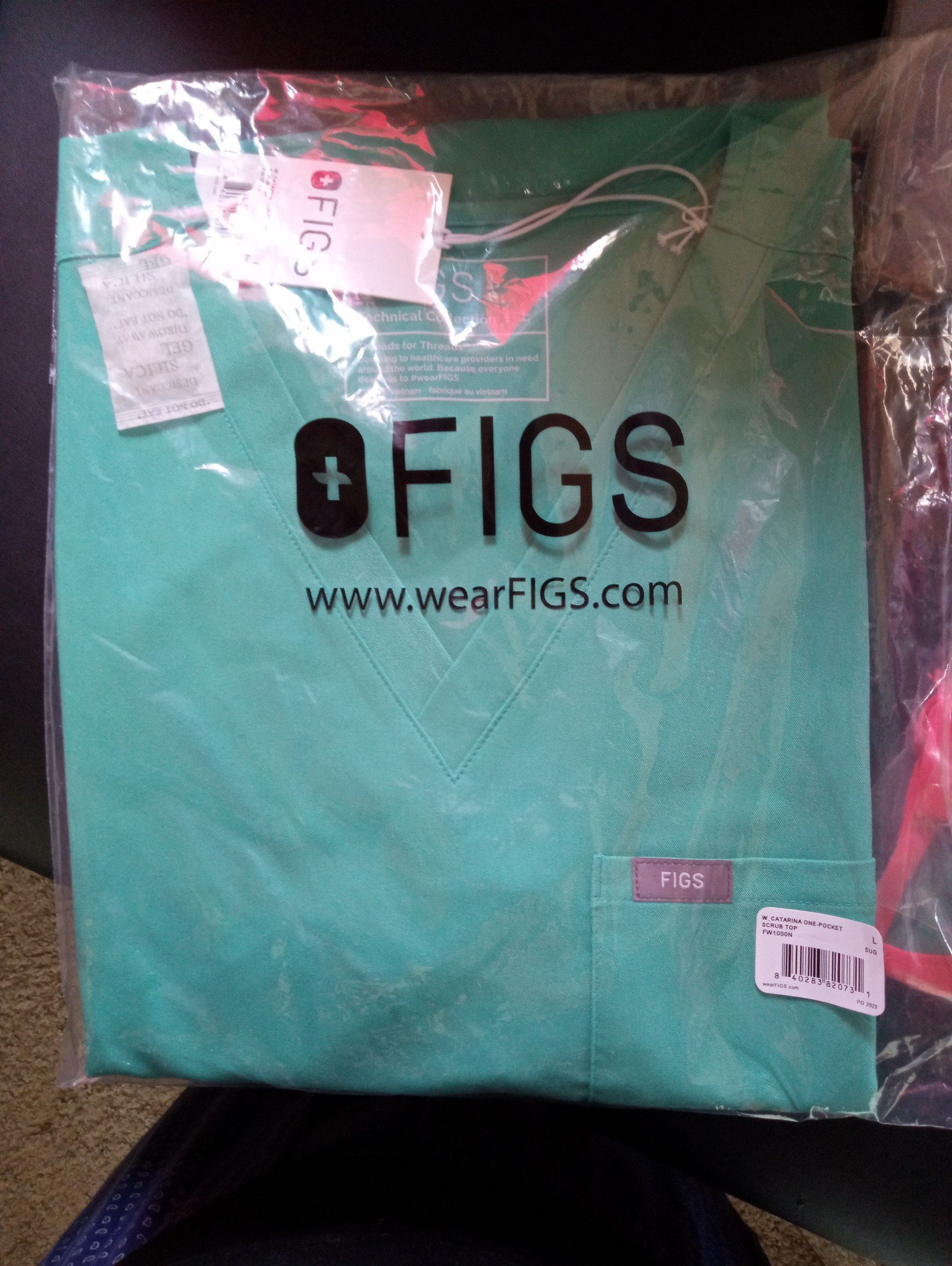 FIG LARGE Surgical Green Catarina Top