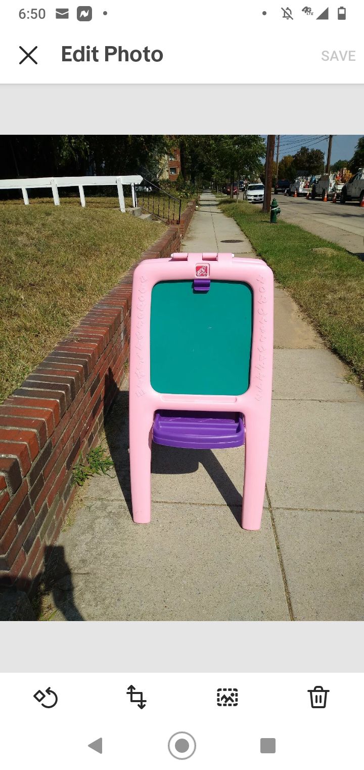 Girls Kids chalkboard easel