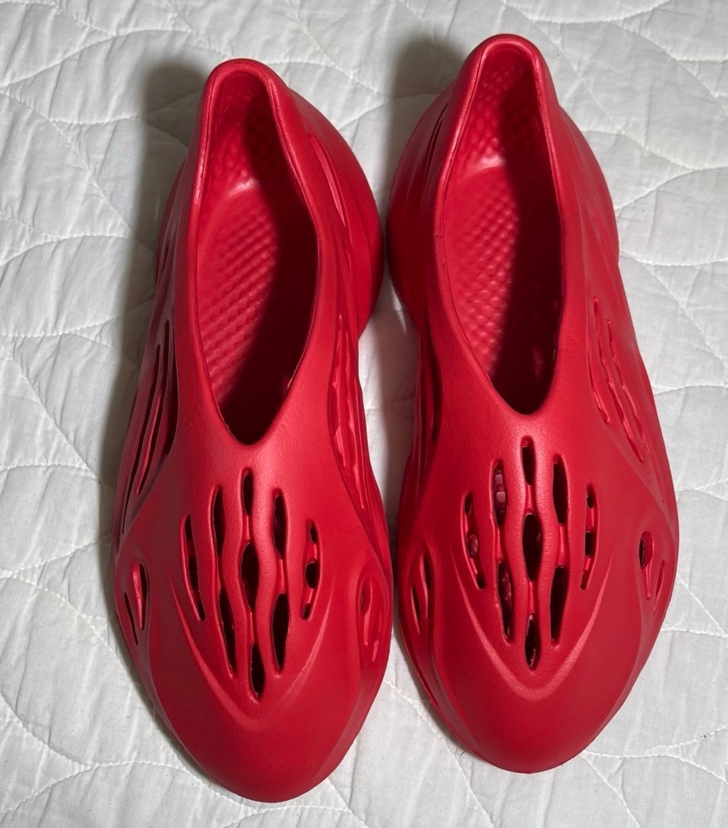 Yeezy Foam Runners Vermillion