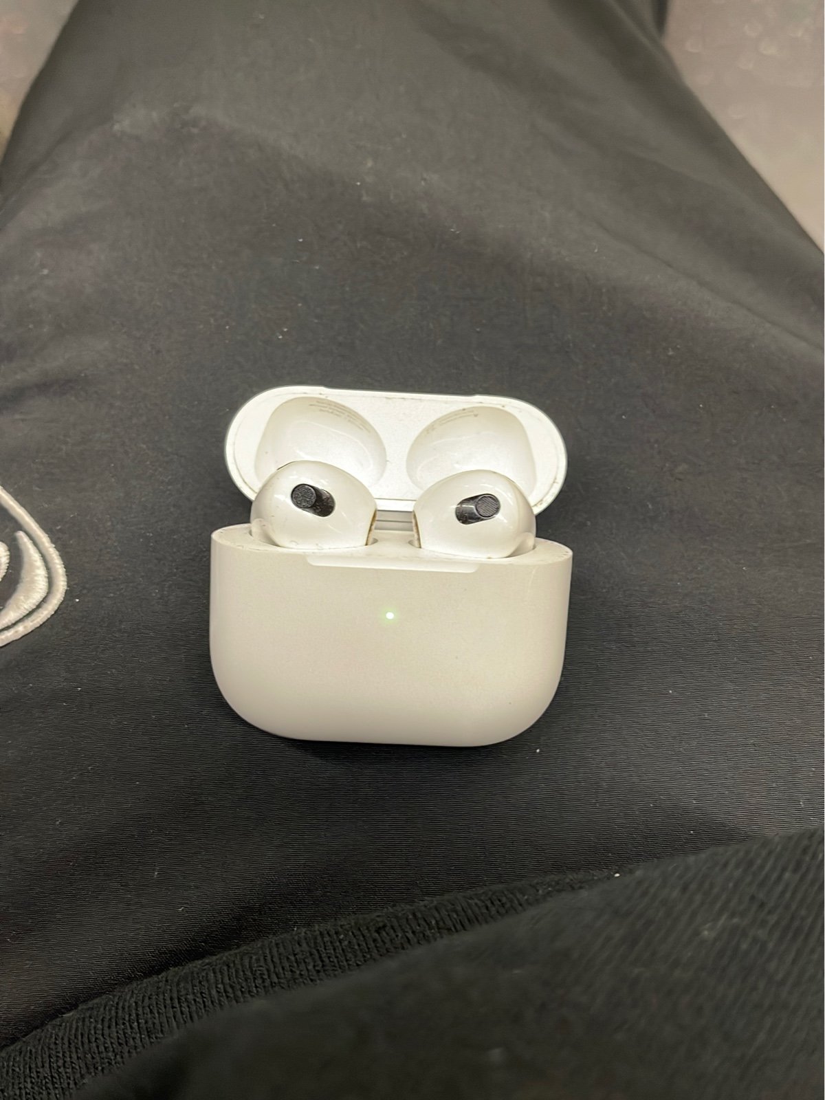 Apple AirPods 3rd Generation with Charging Case